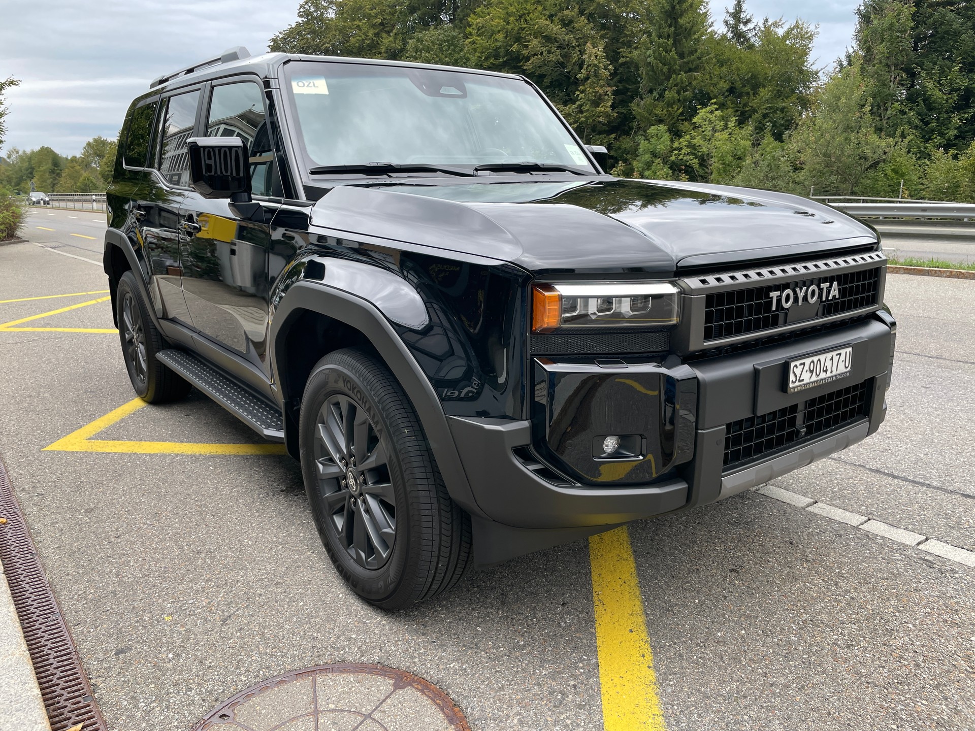 TOYOTA Land Cruiser 2.8TD 48V Invincible-image-2
