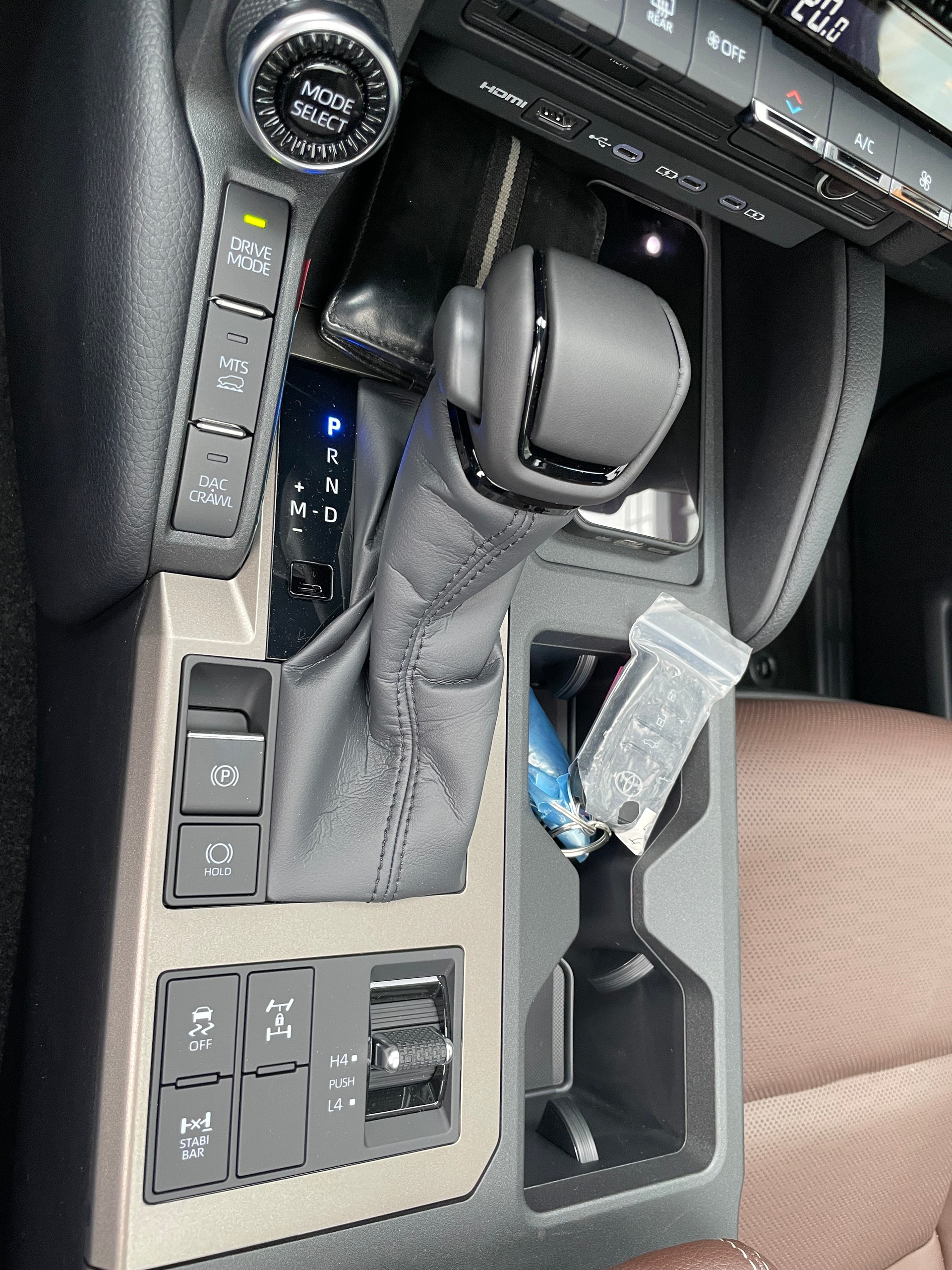 TOYOTA Land Cruiser 2.8TD 48V Invincible-image-28