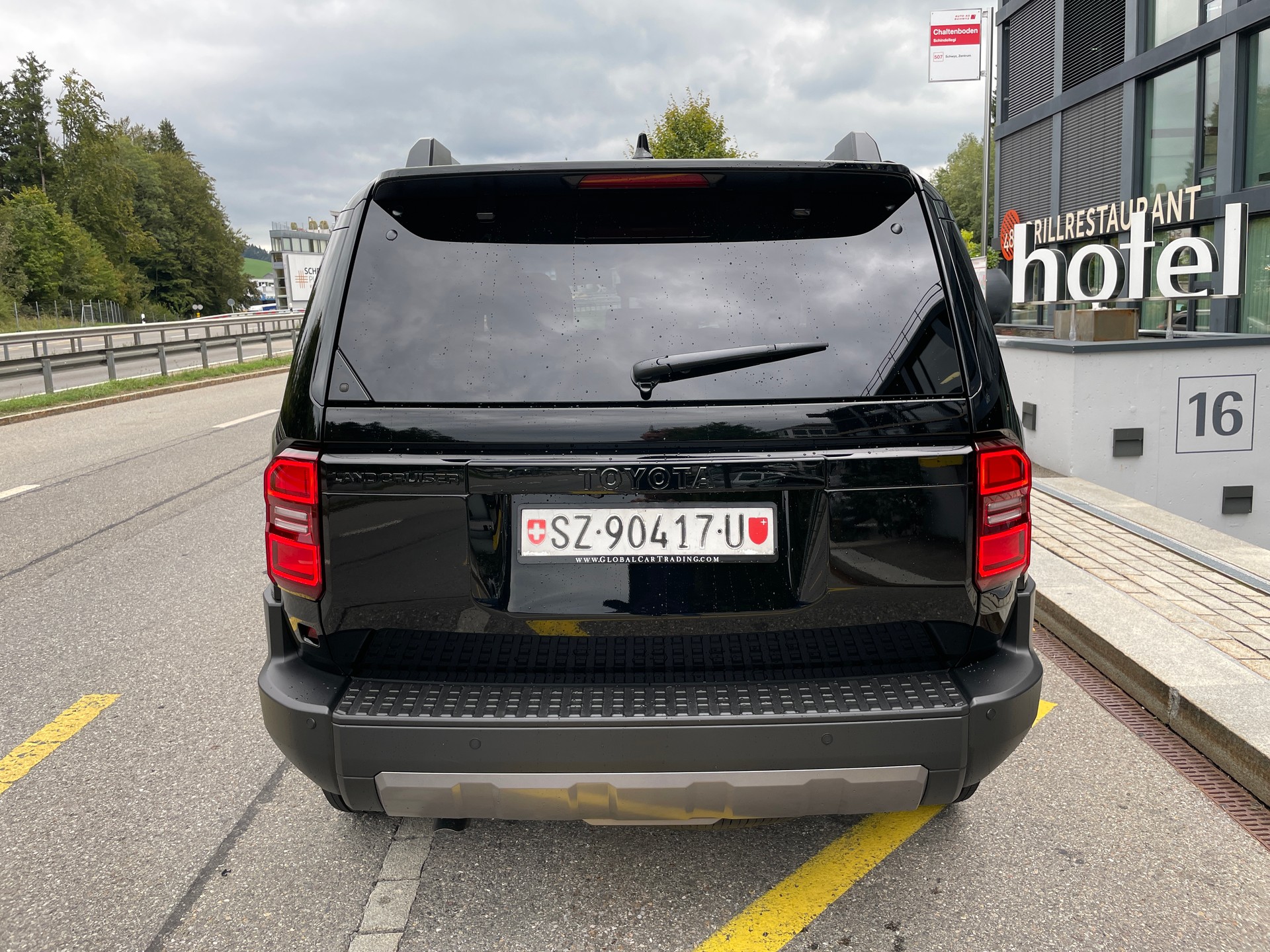 TOYOTA Land Cruiser 2.8TD 48V Invincible-image-5