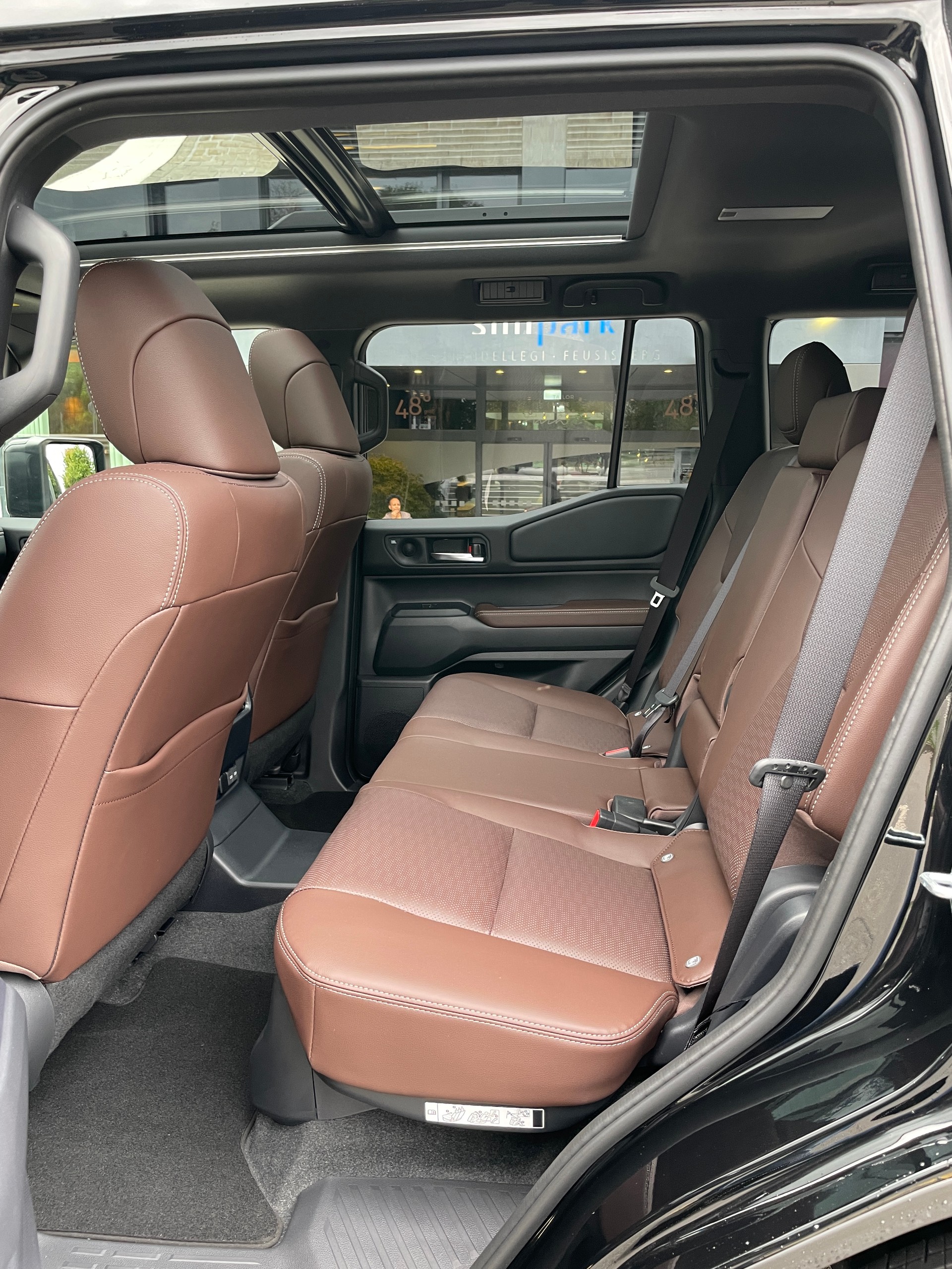 TOYOTA Land Cruiser 2.8TD 48V Invincible-image-19