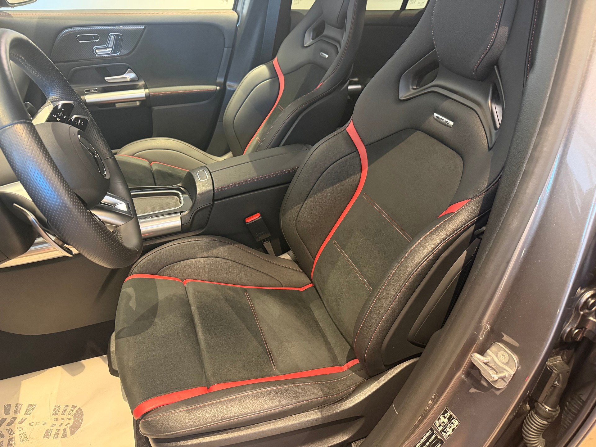 MERCEDES-BENZ GLA 35 AMG 4matic-image-14