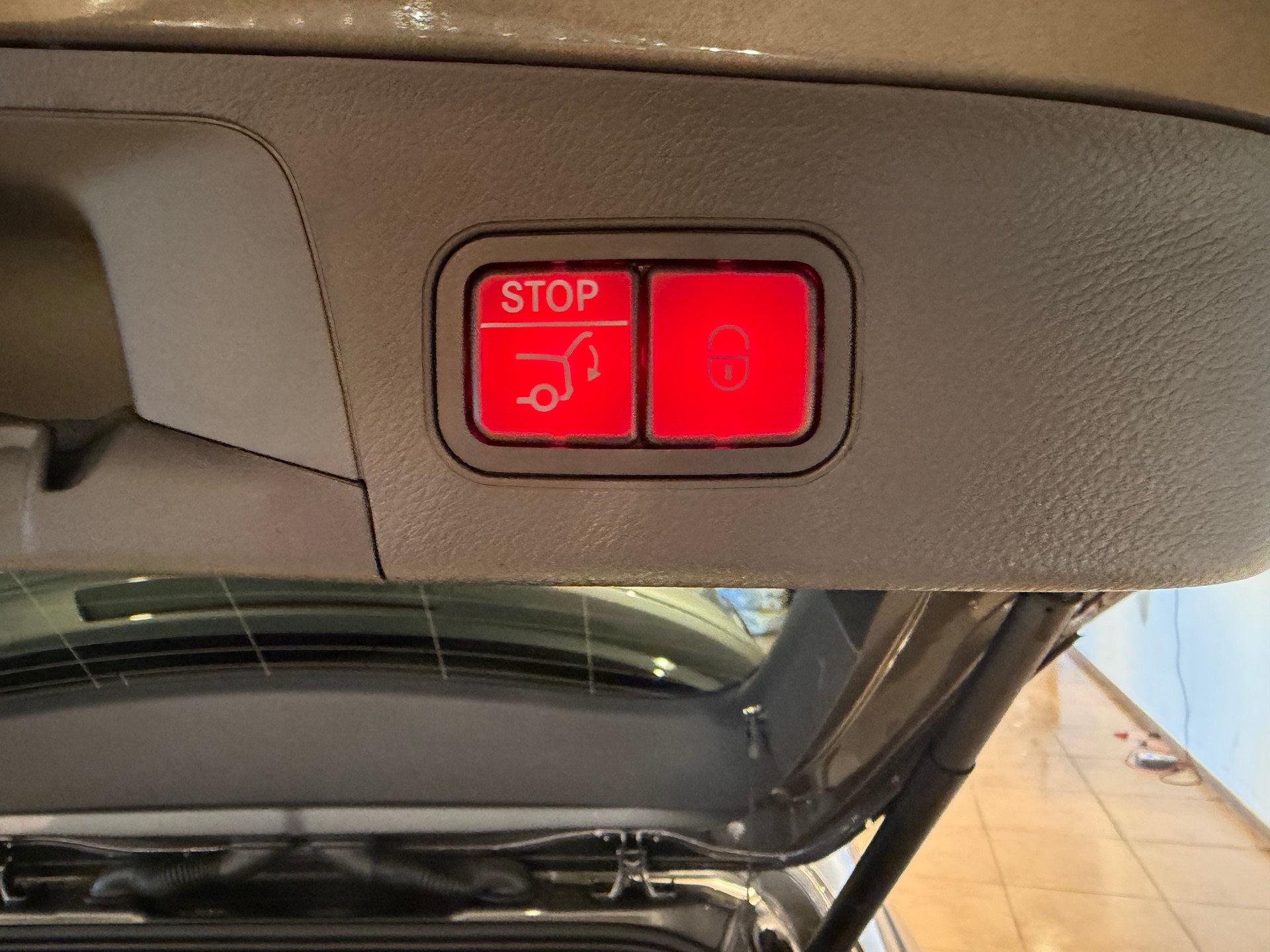 MERCEDES-BENZ GLA 35 AMG 4matic-image-10
