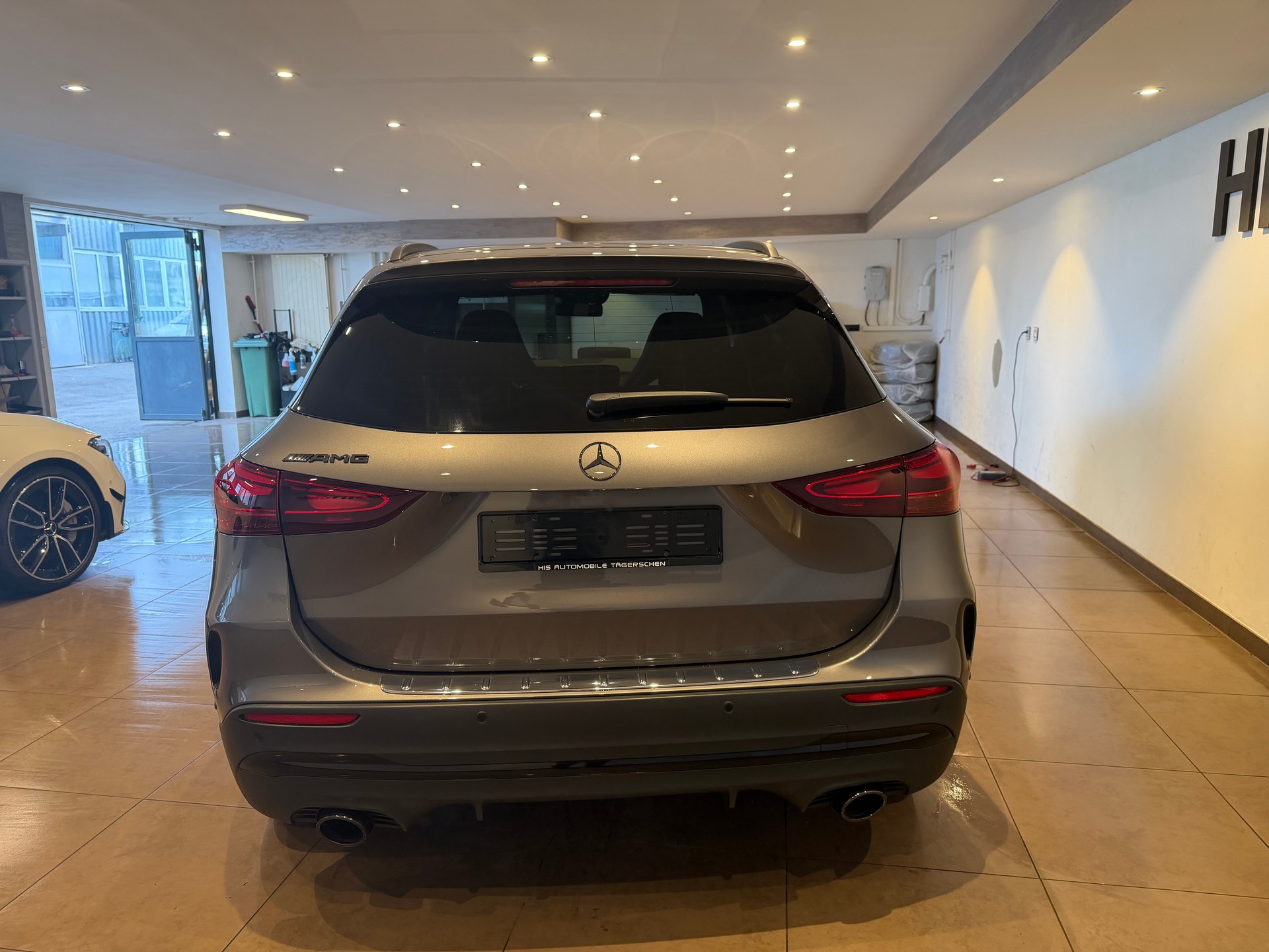 MERCEDES-BENZ GLA 35 AMG 4matic-image-4