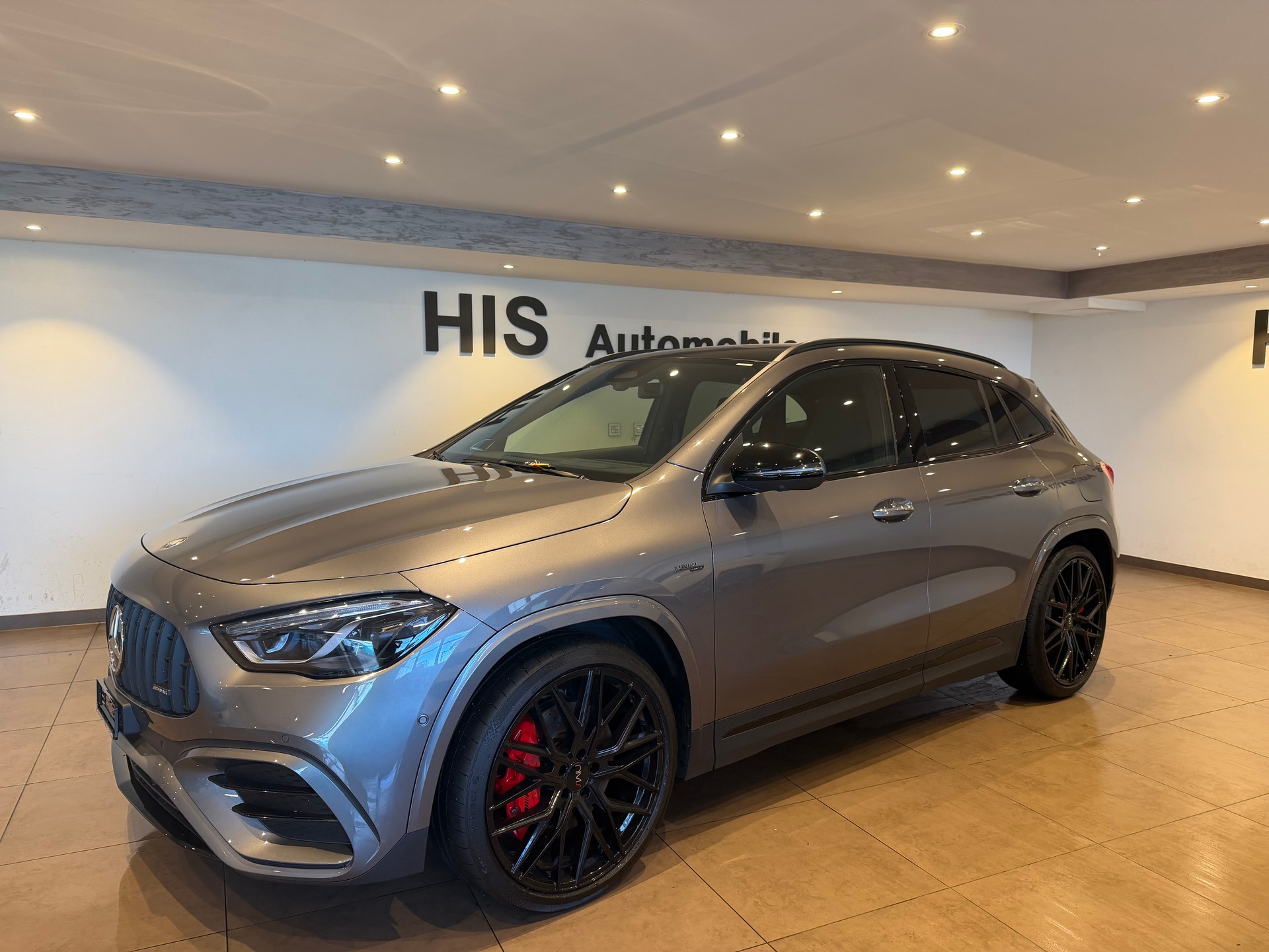 MERCEDES-BENZ GLA 35 AMG 4matic-image-2