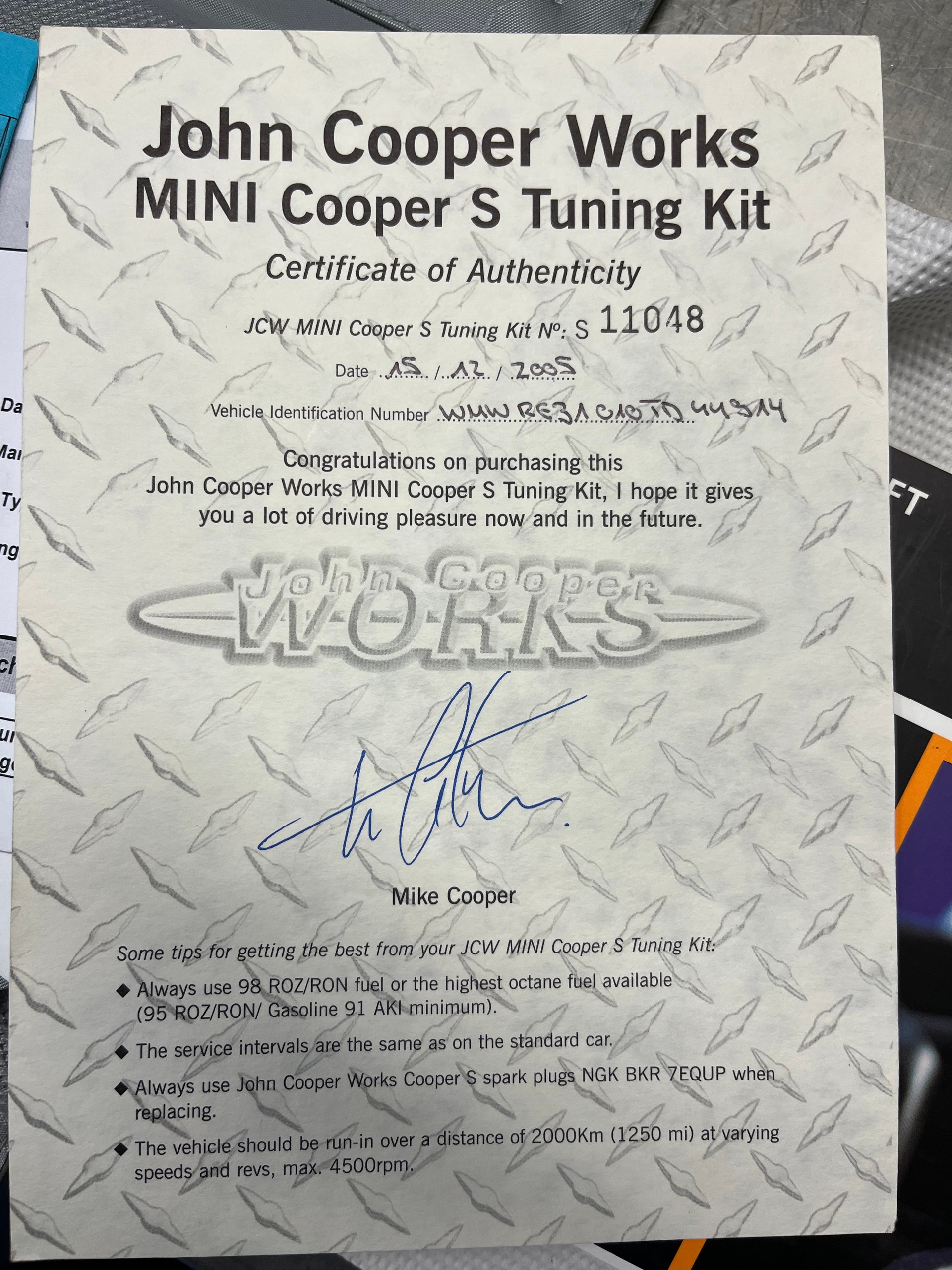 MINI 1.6i Cooper S JCW-image-16