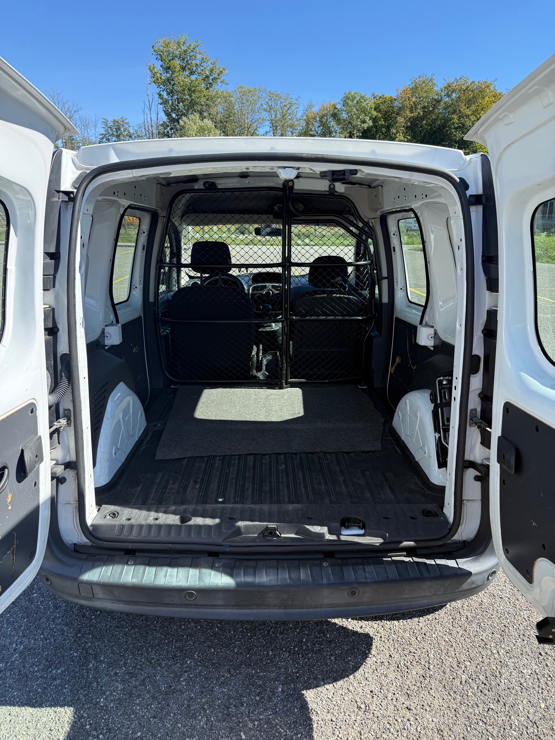 RENAULT Kangoo Medium TCe 115 Business A-image-5