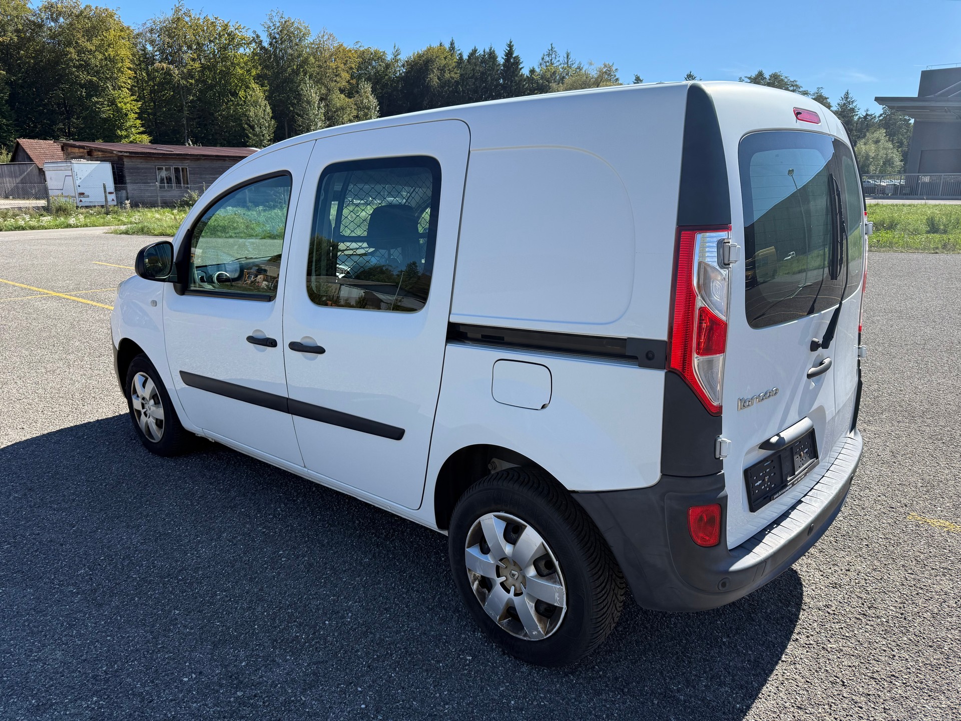 RENAULT Kangoo Medium TCe 115 Business A-image-3