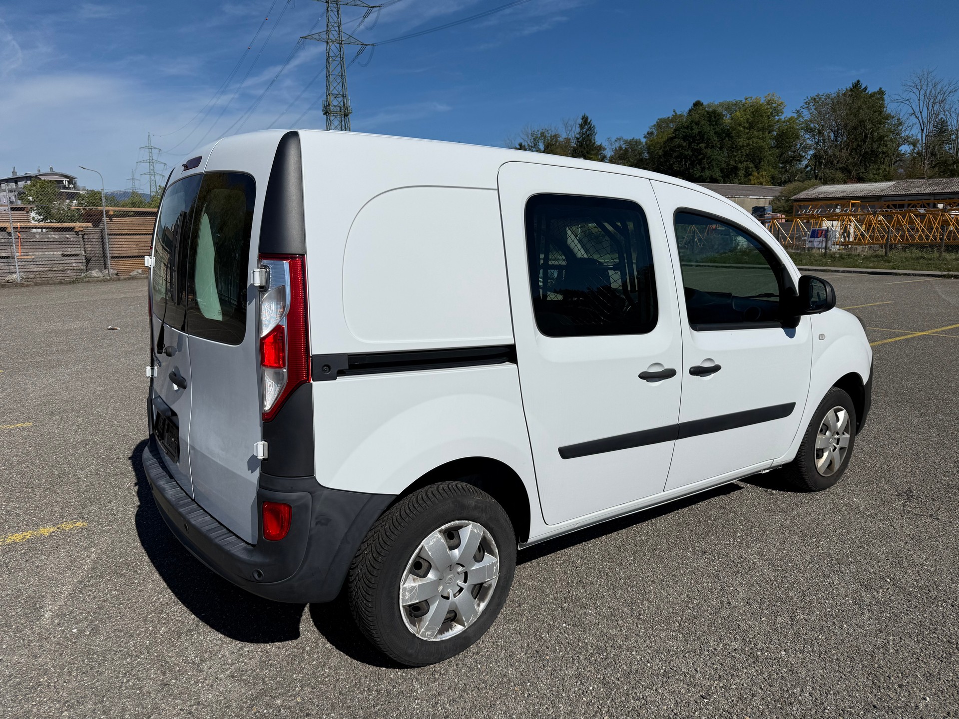 RENAULT Kangoo Medium TCe 115 Business A-image-2