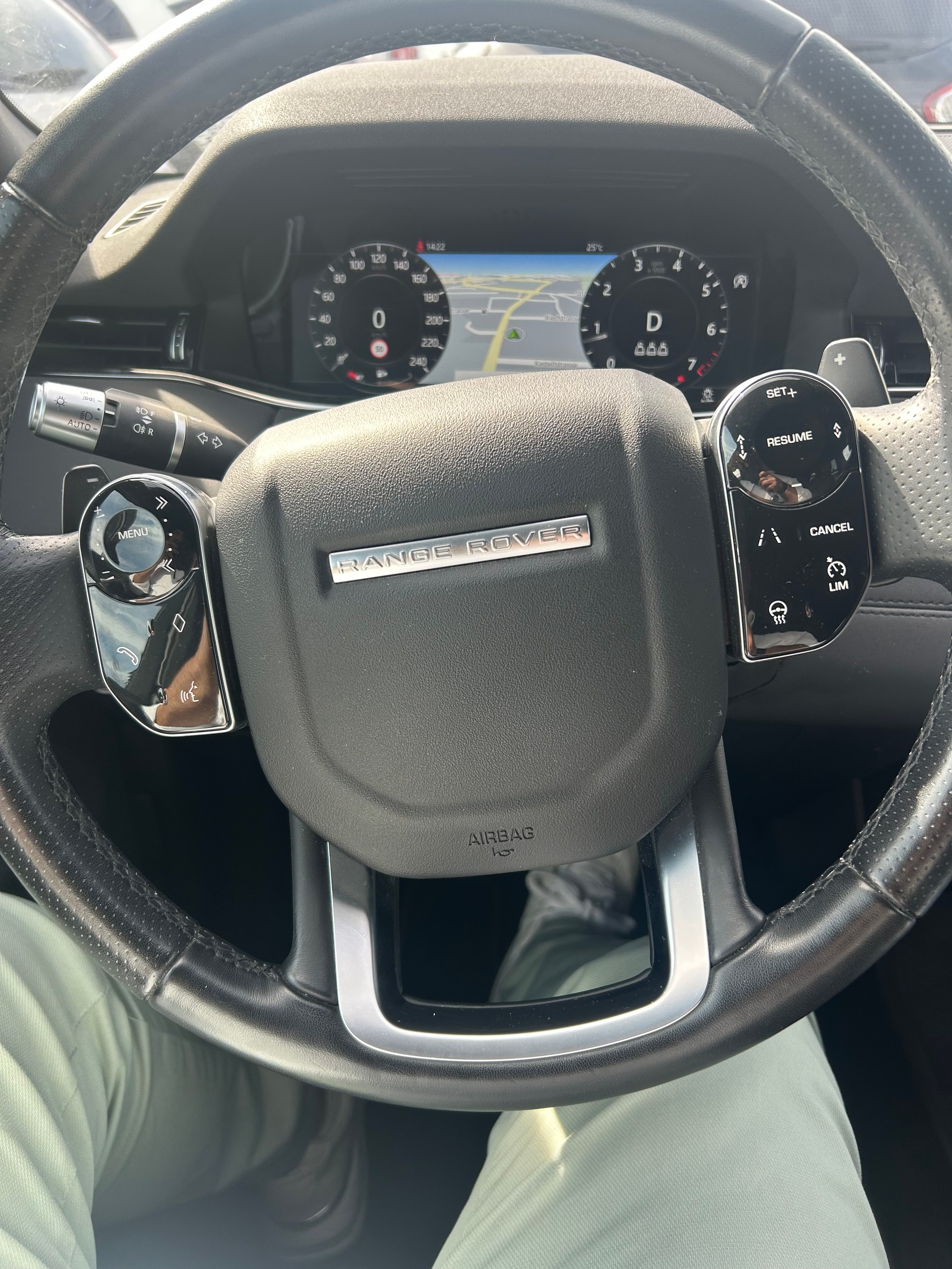 LAND ROVER Range Rover Evoque R-Dynamic P 200 AT9-image-10