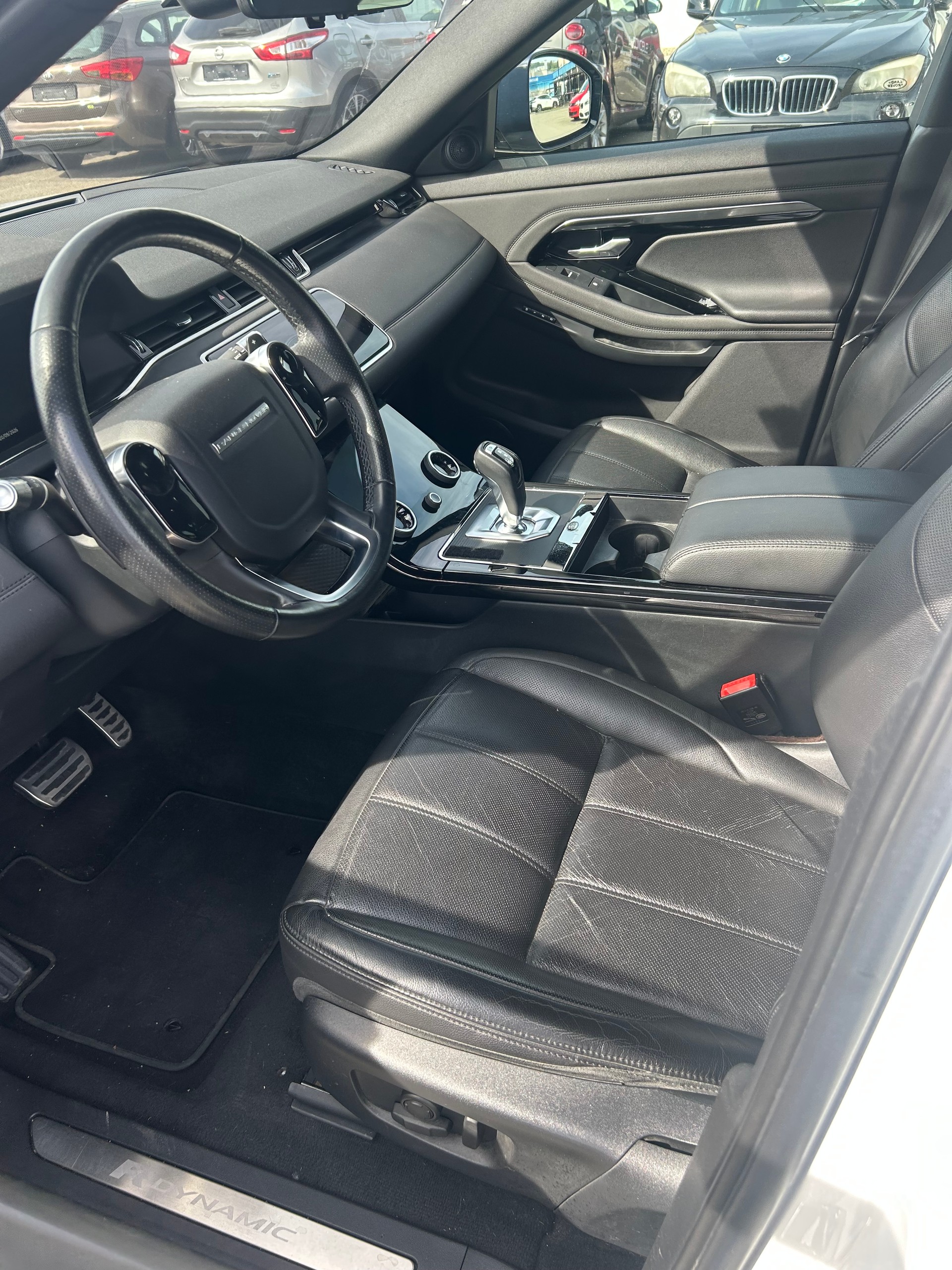 LAND ROVER Range Rover Evoque R-Dynamic P 200 AT9-image-8