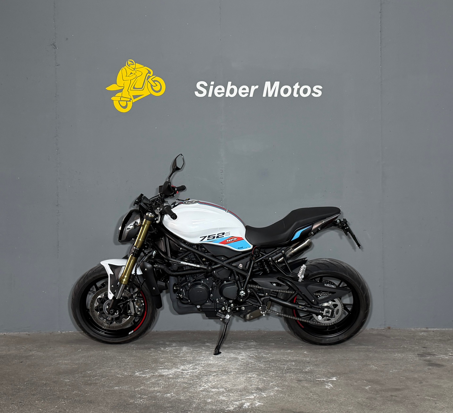 BENELLI 752 S-showroom-element-2