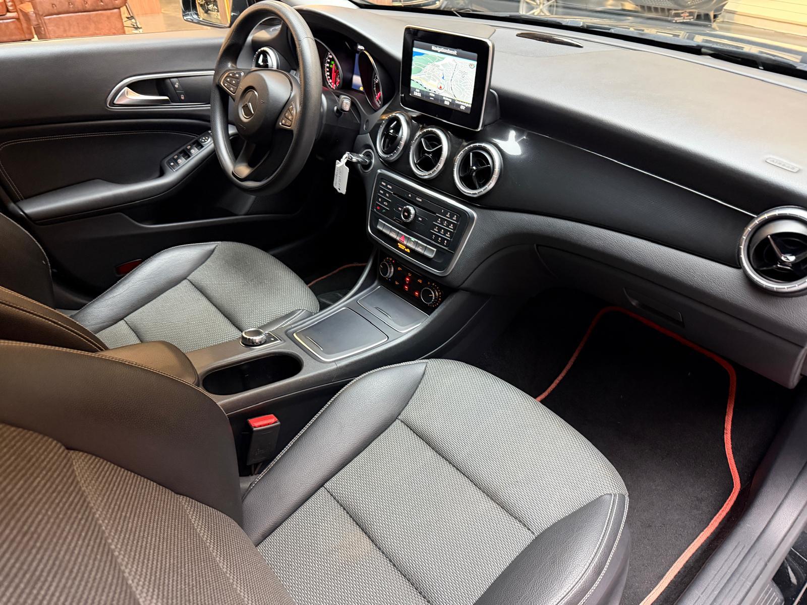 MERCEDES-BENZ CLA-Klasse X117 Shooting Brake CLA 200 d-image-16