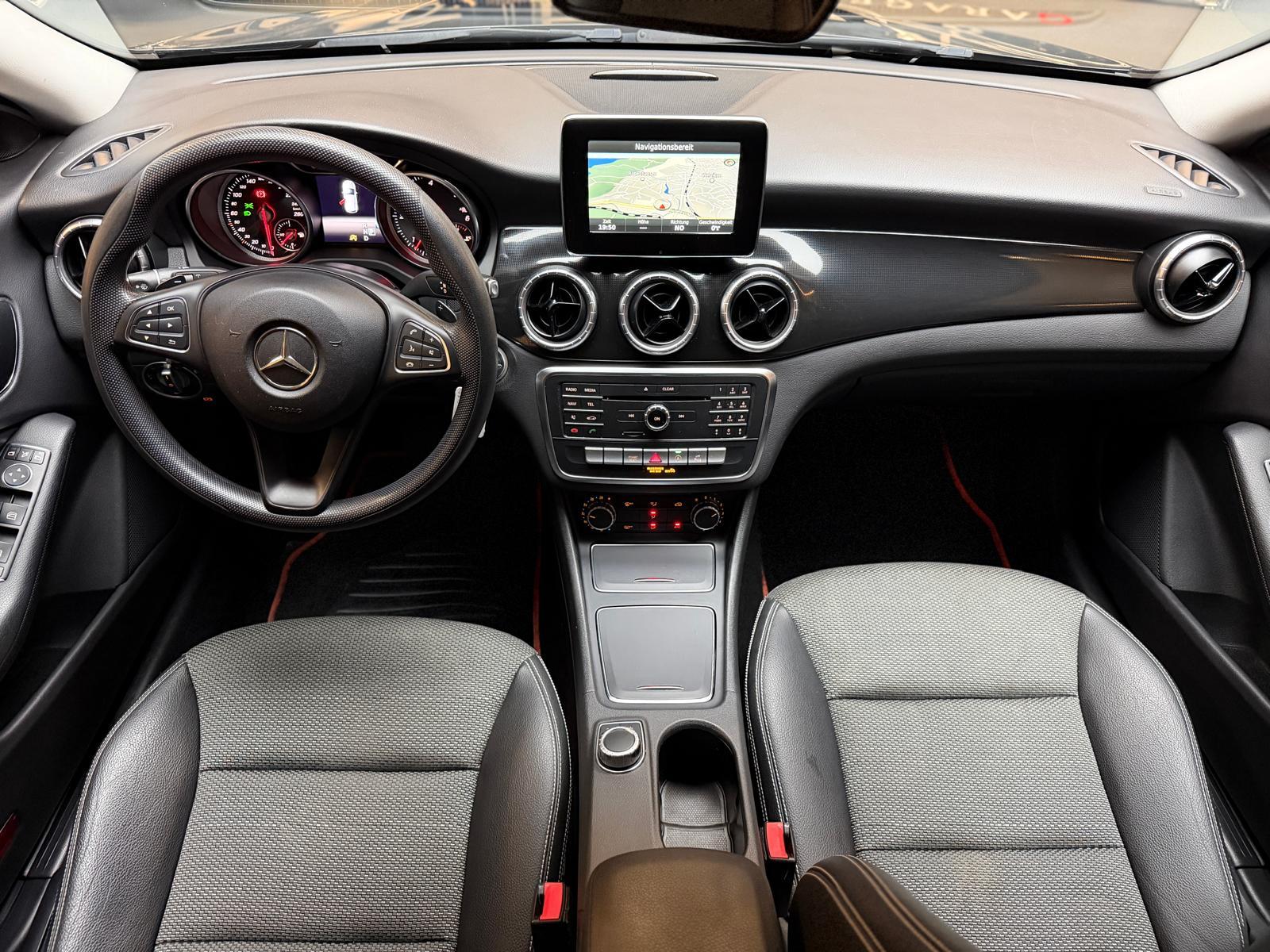 MERCEDES-BENZ CLA-Klasse X117 Shooting Brake CLA 200 d-image-11
