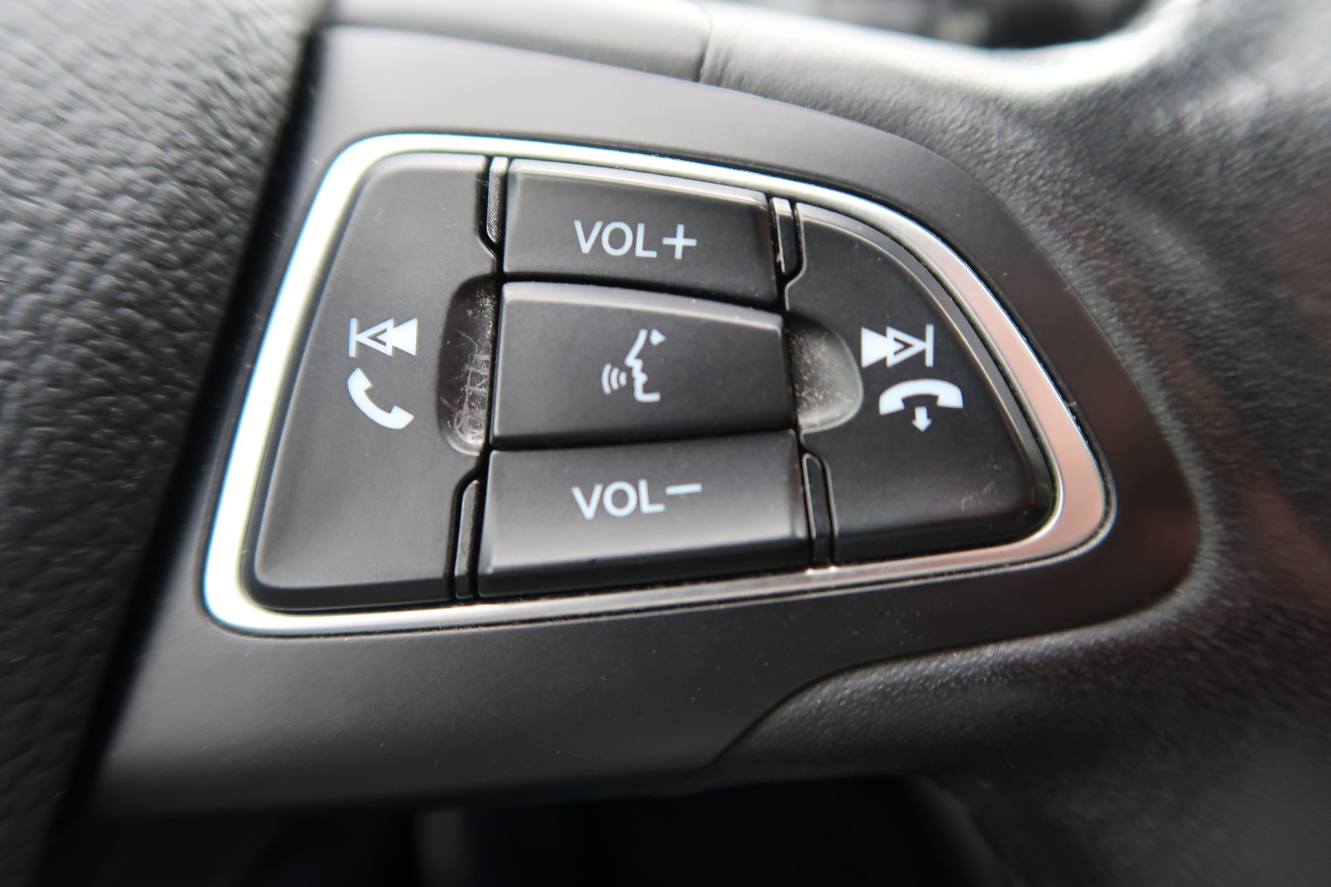 FORD Kuga 1.5 TDCi Trend 2WD-image-16