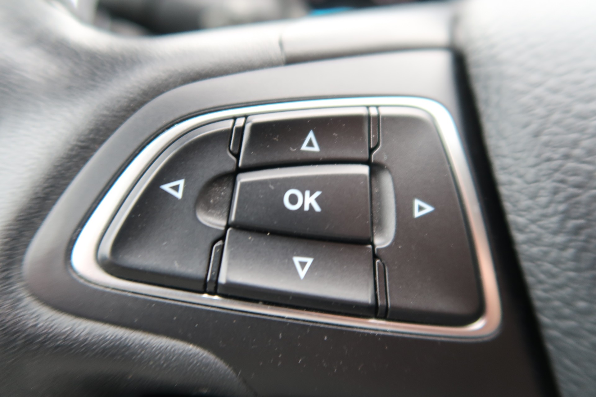 FORD Kuga 1.5 TDCi Trend 2WD-image-17