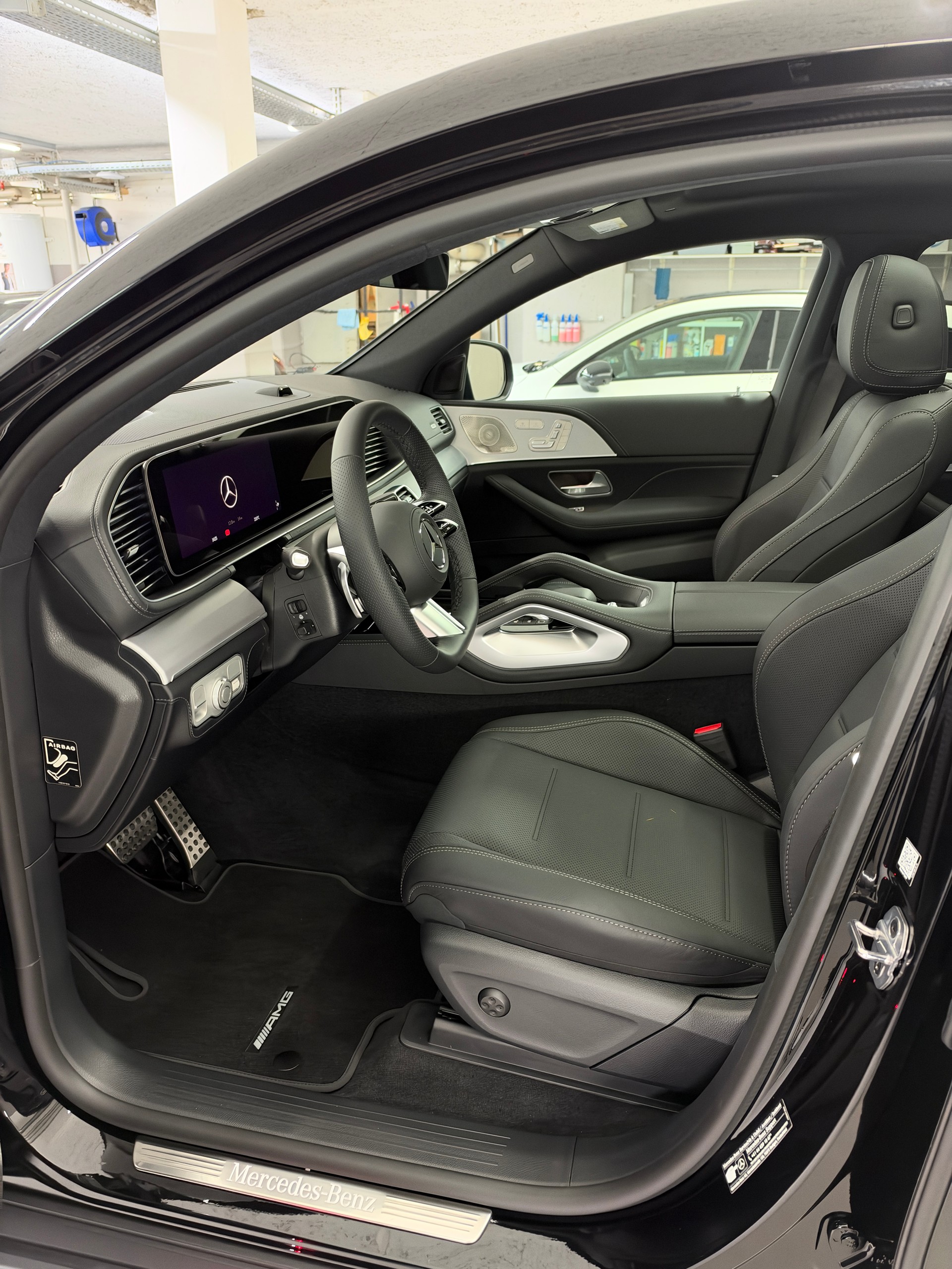 MERCEDES-BENZ GLE Coupé 450 d 4Matic+-image-6