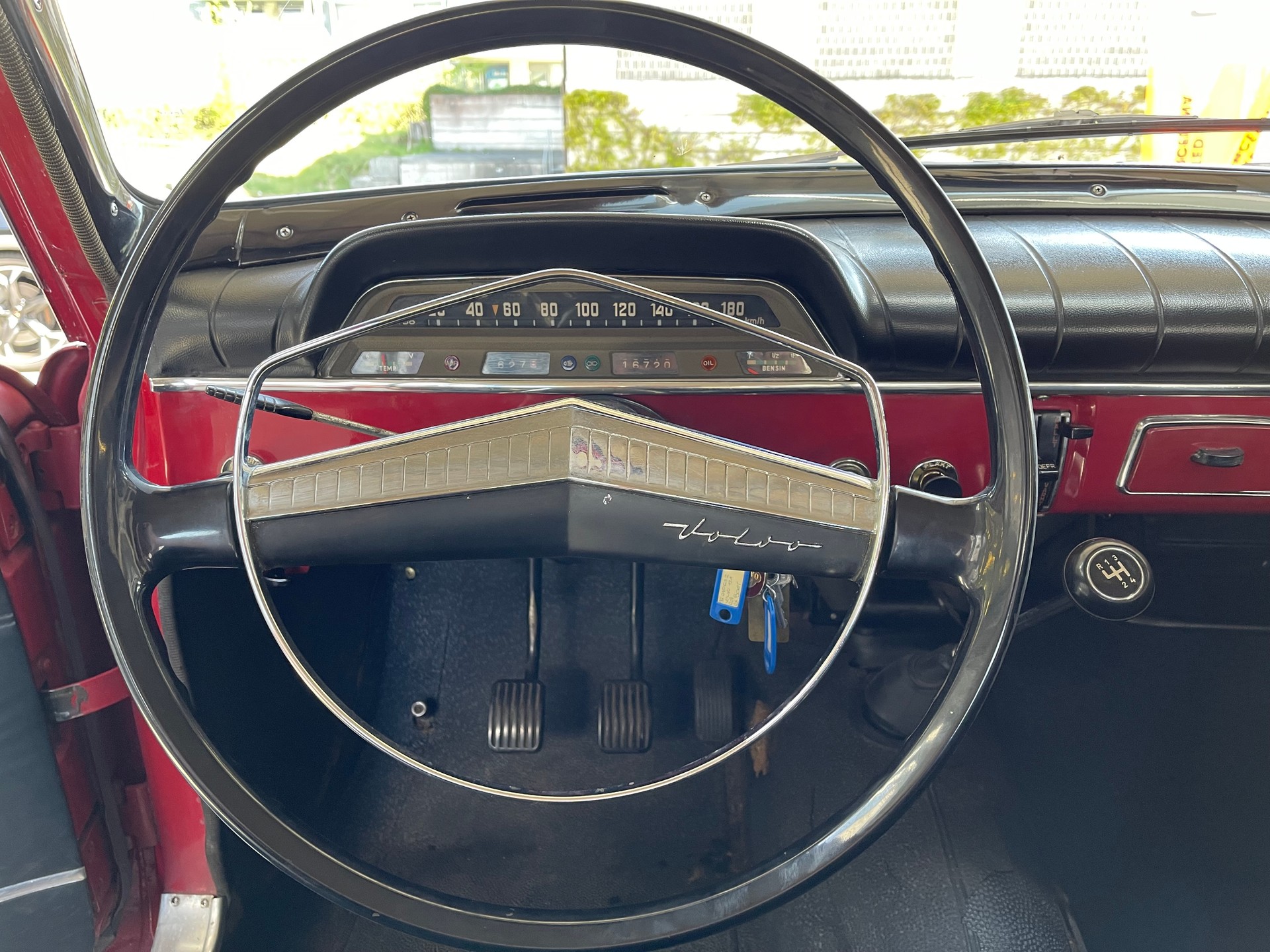 VOLVO 121-image-5