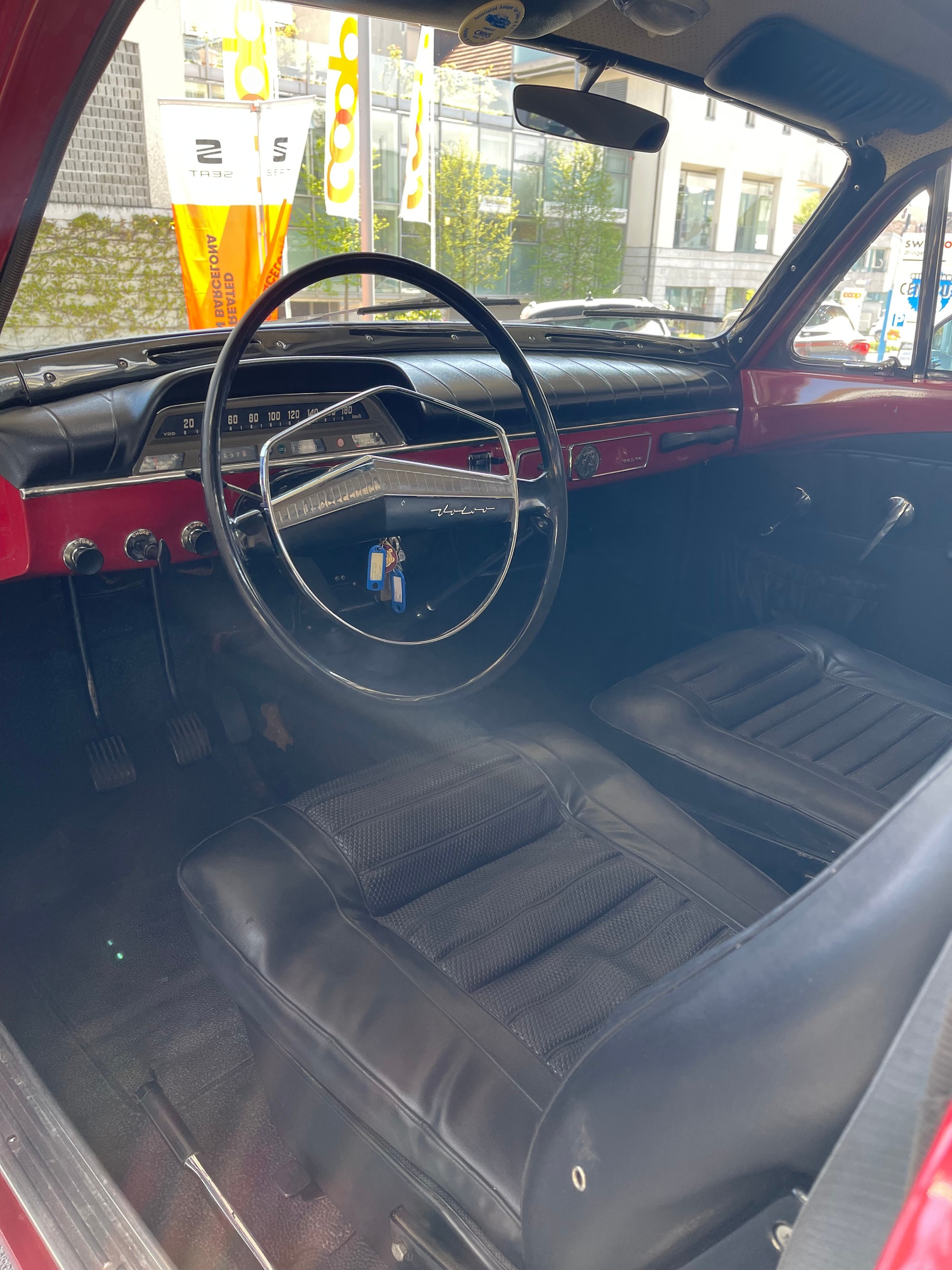 VOLVO 121-image-4