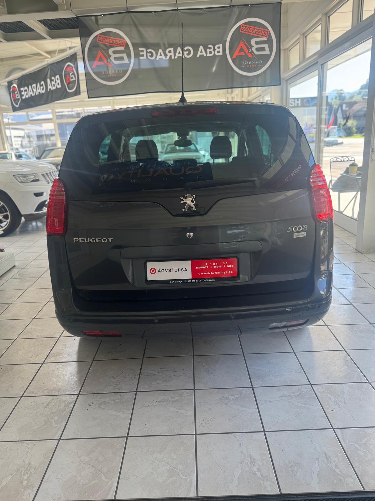 PEUGEOT 5008 1.6 HDI Sport-image-5