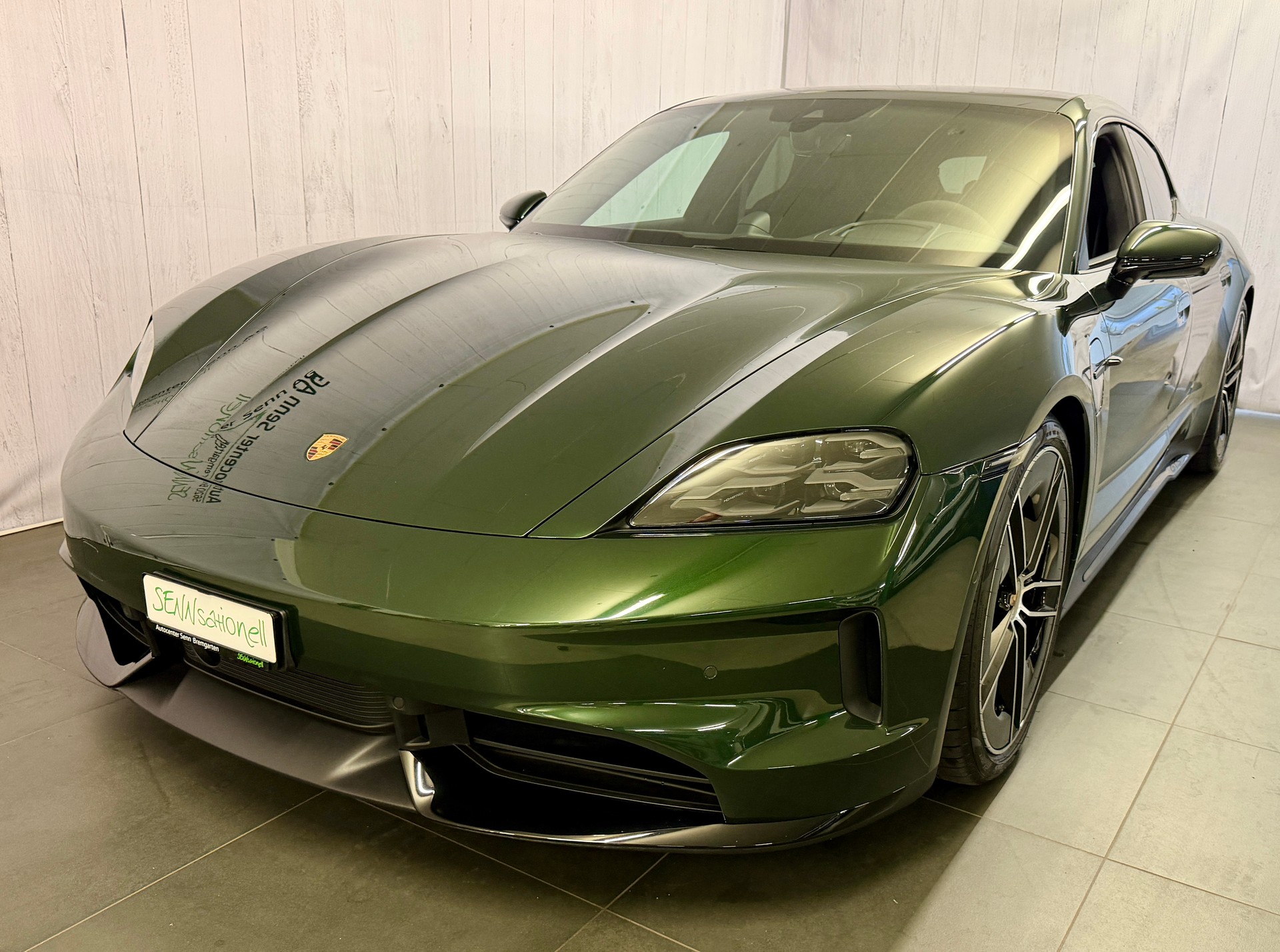 PORSCHE Taycan GTS 104kWh-image-3