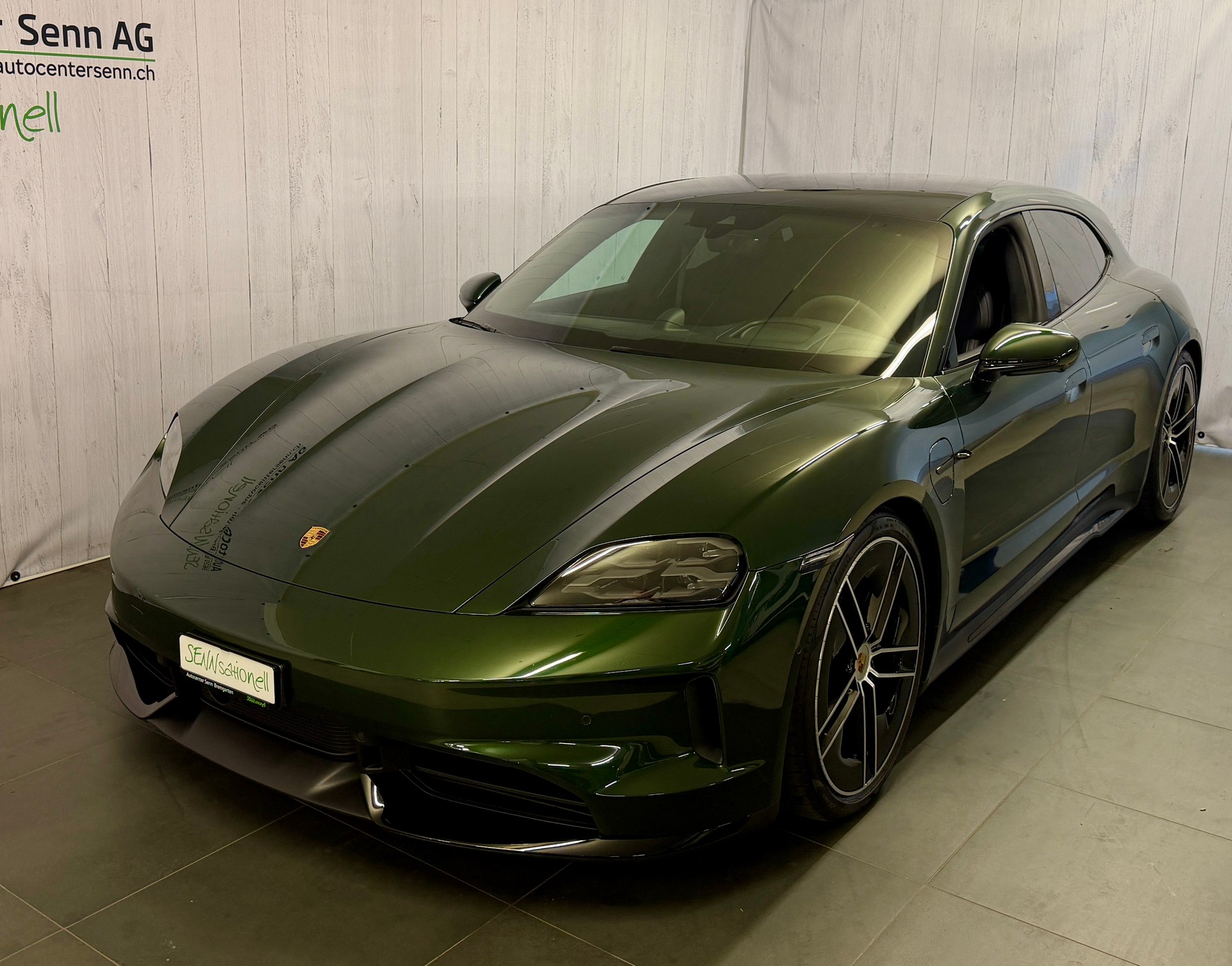PORSCHE Taycan GTS 104kWh-image-1