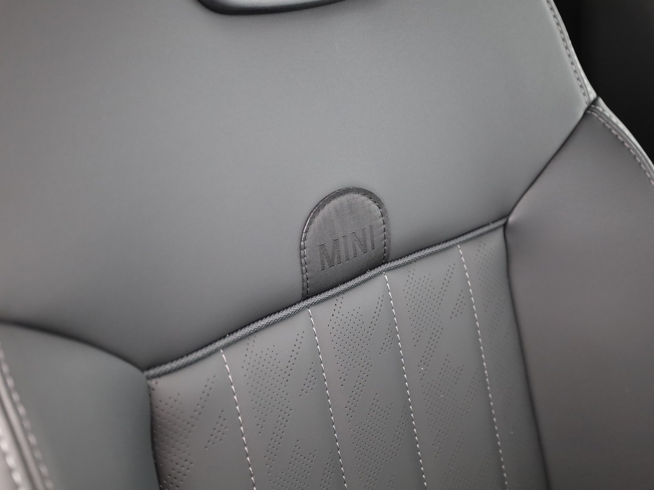MINI Cooper S Cabriolet DKG-image-32