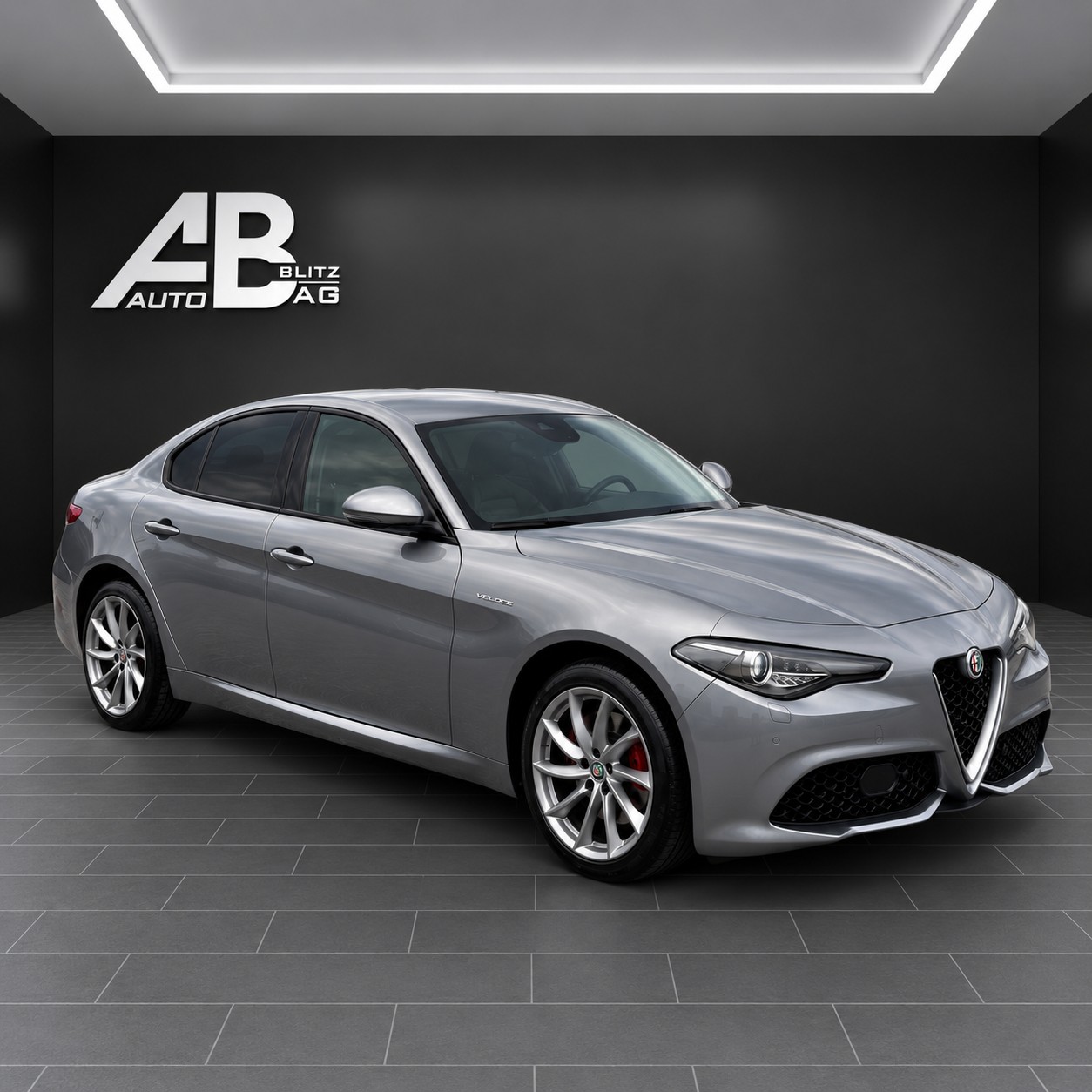 ALFA ROMEO Giulia 2.0 Veloce Q4 Automatic mit 280 PS-image-5