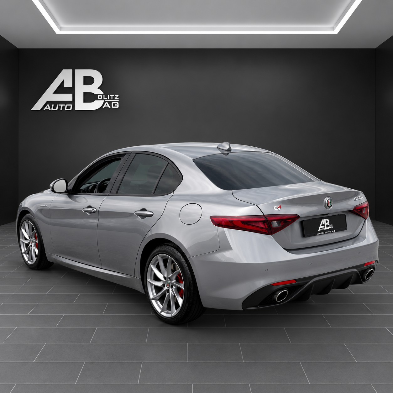 ALFA ROMEO Giulia 2.0 Veloce Q4 Automatic mit 280 PS-showroom-element-2