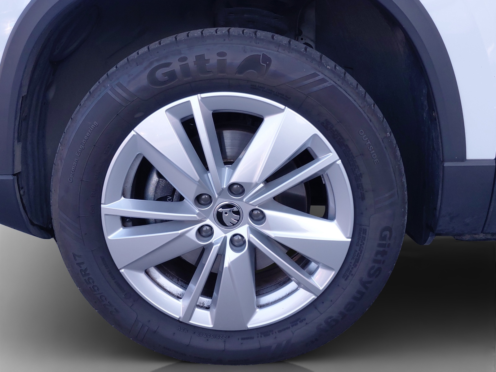 SKODA Karoq 2.0 TDI CR Selection 4x4 DSG-image-13
