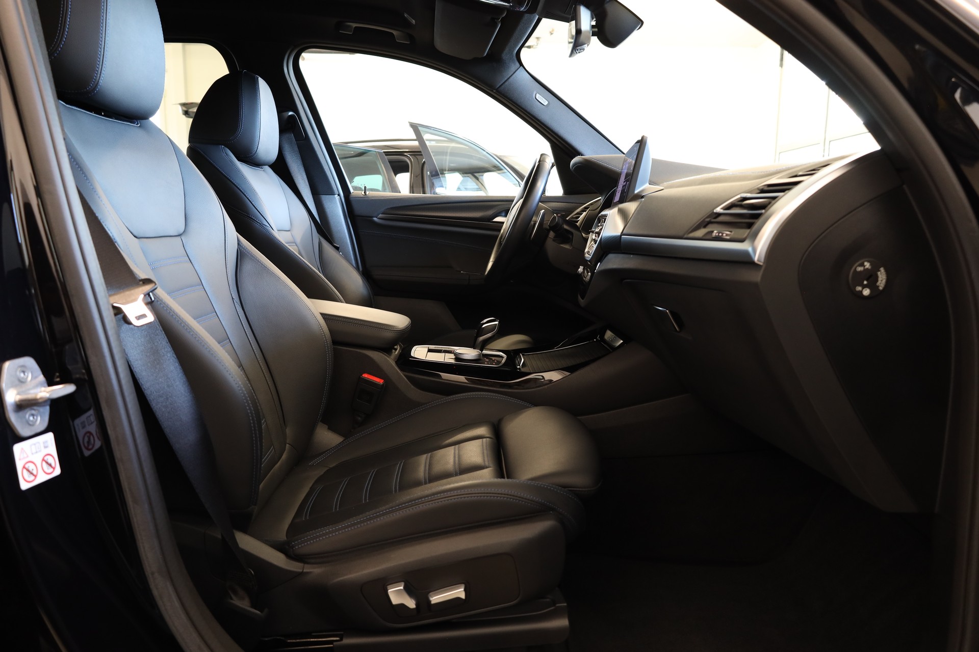 BMW X3 xDrive 48V 20d M Sport-image-22