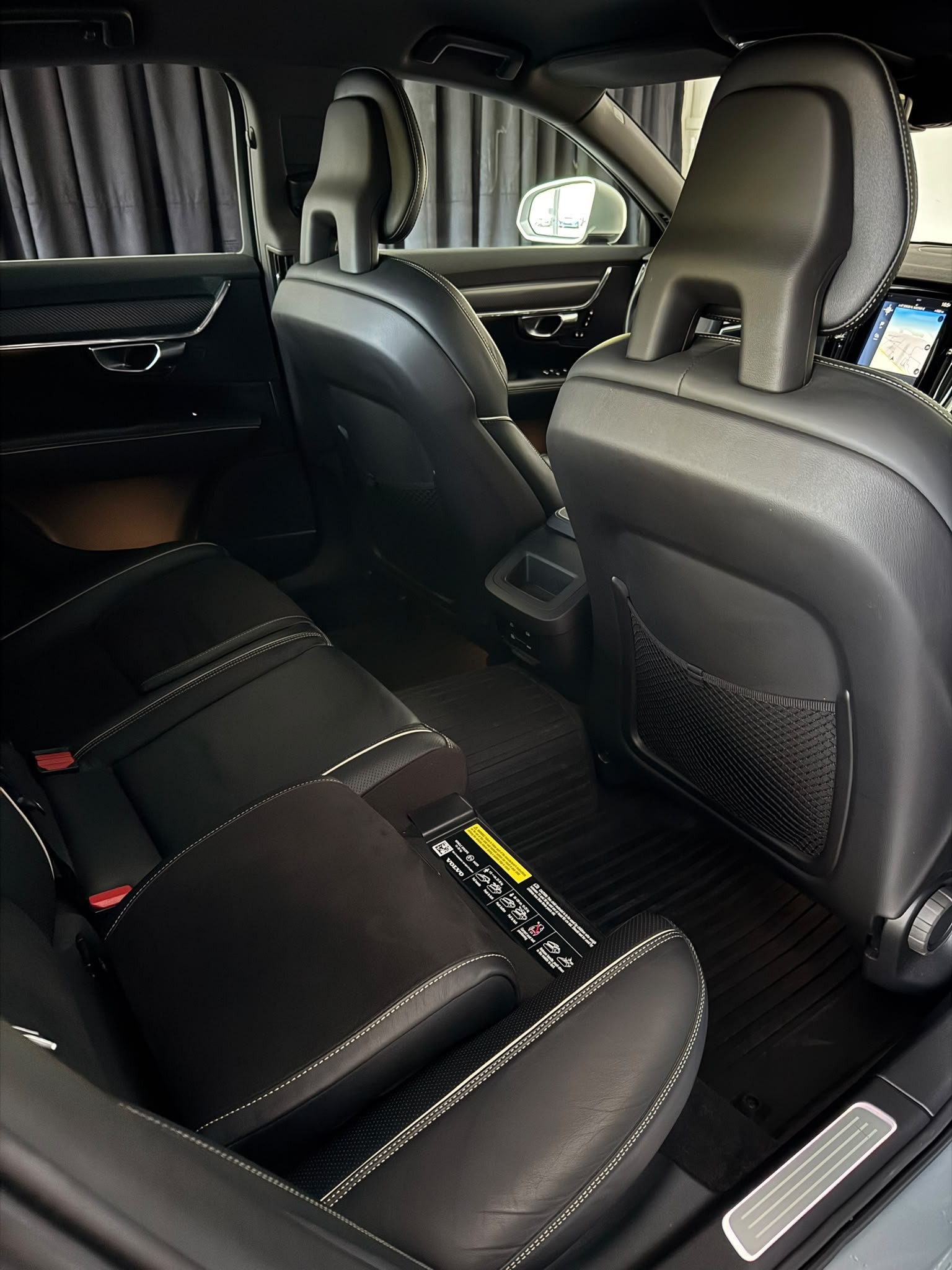 VOLVO S90 T6 AWD R-Design Geartronic | CH | 1.Hand |-image-9