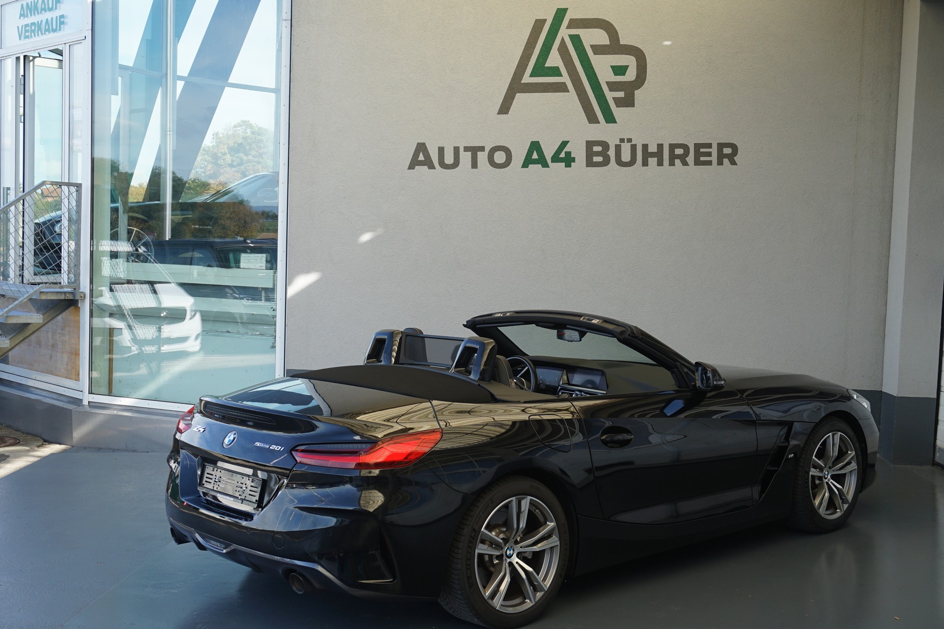 BMW Z4 sDrive 20i M Sport-image-11