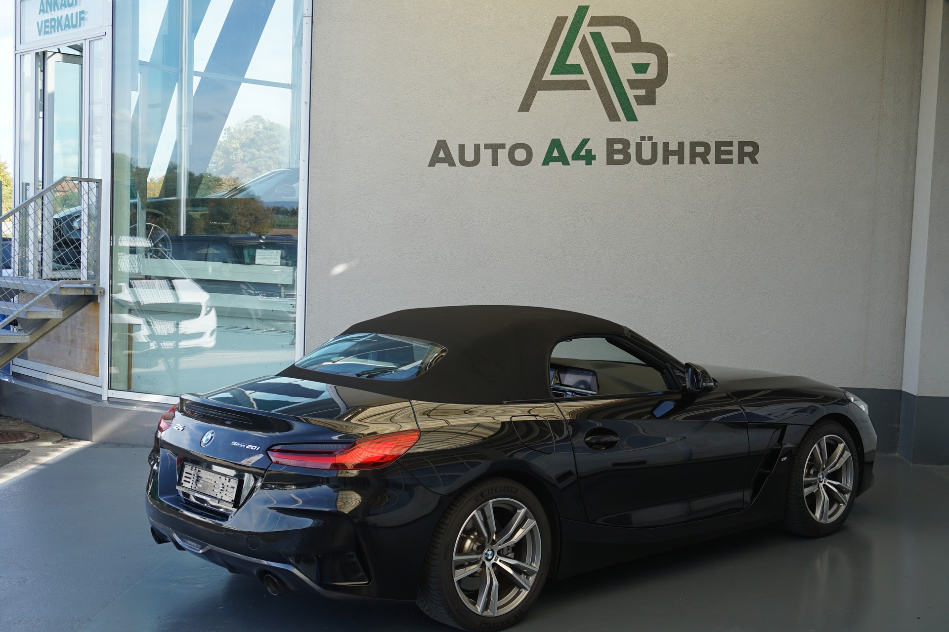 BMW Z4 sDrive 20i M Sport-image-10