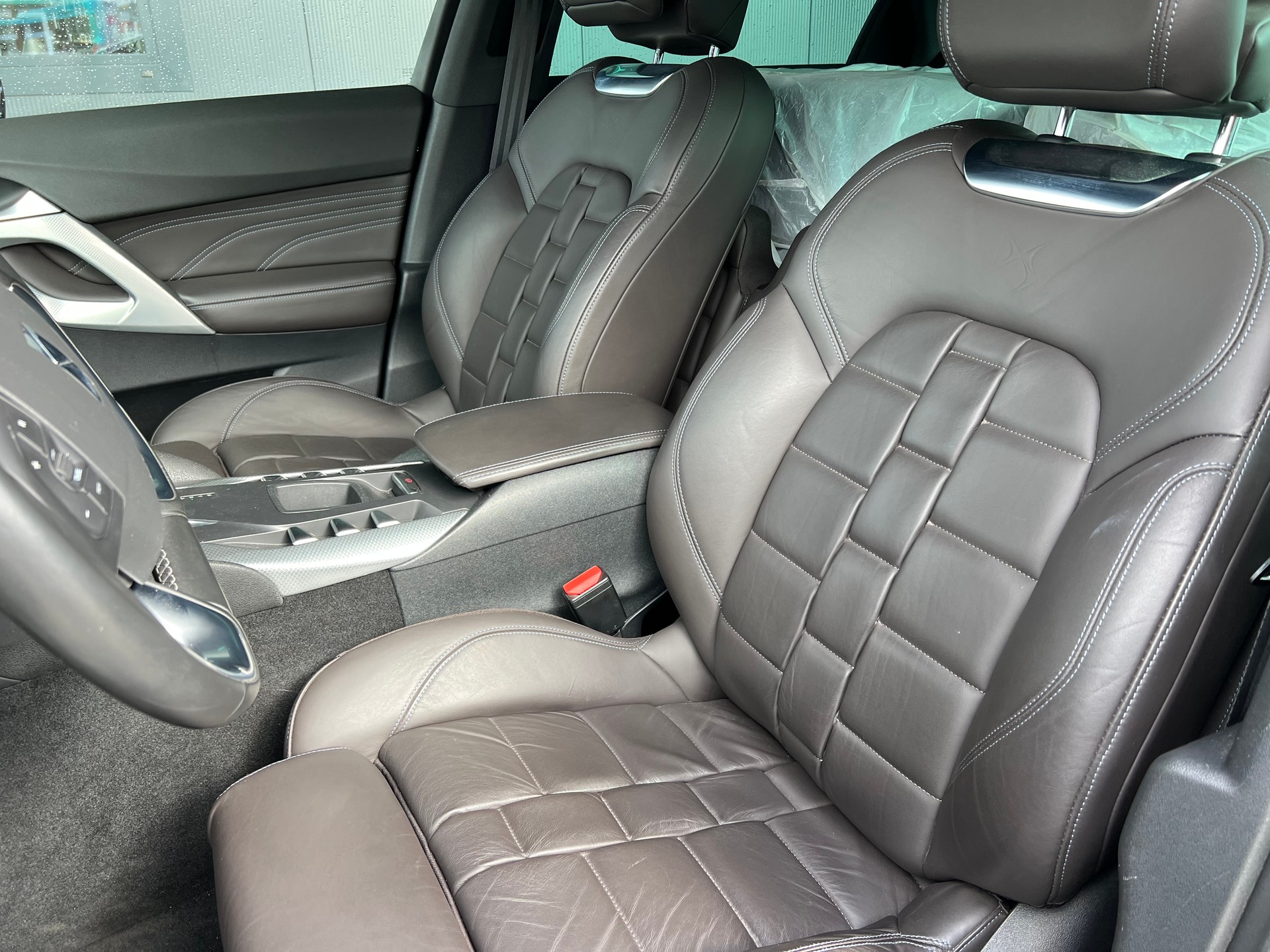 DS AUTOMOBILES DS 5 HYbrid4 200 Sport Chic EGS6-image-6