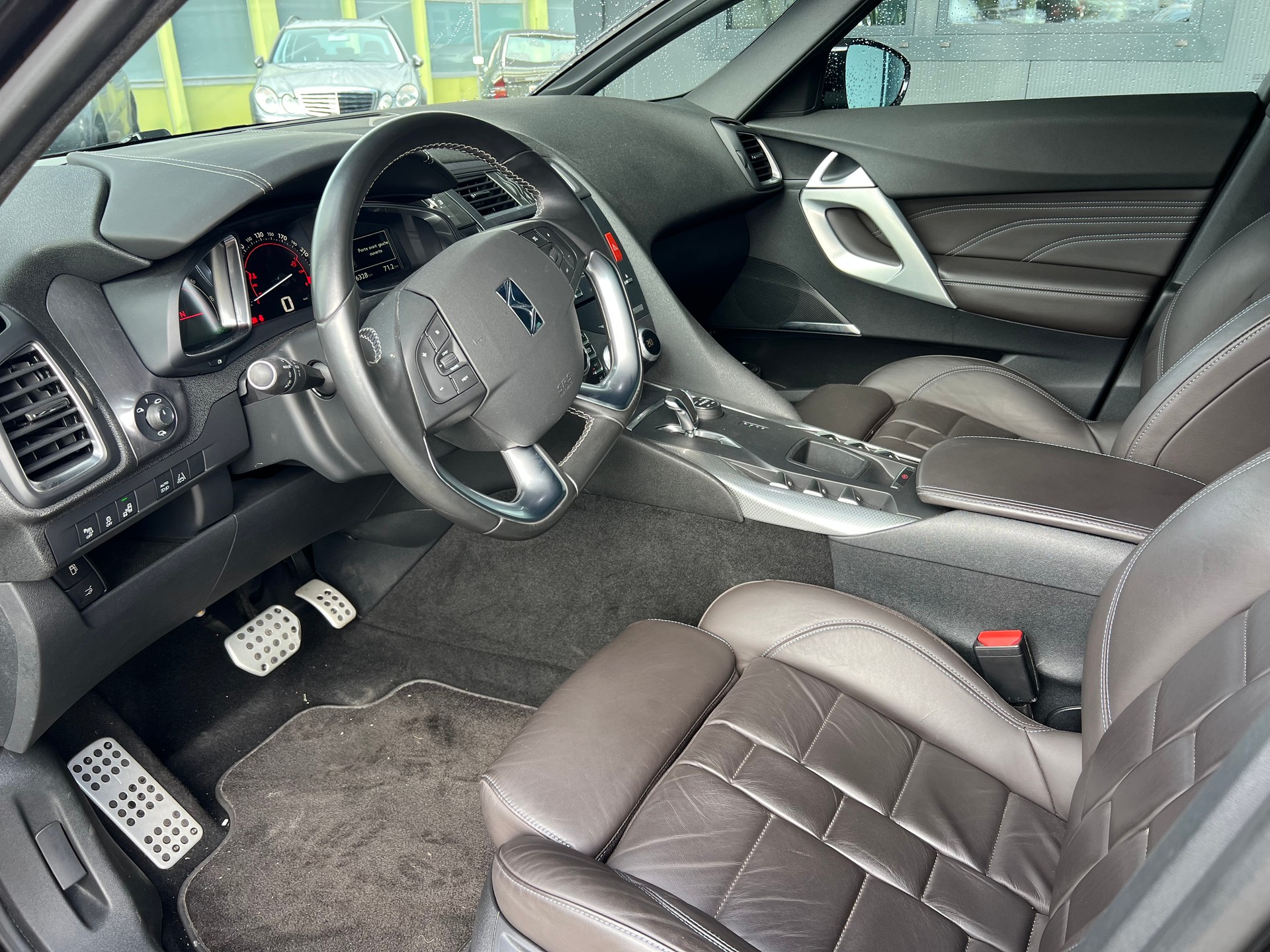 DS AUTOMOBILES DS 5 HYbrid4 200 Sport Chic EGS6-image-7