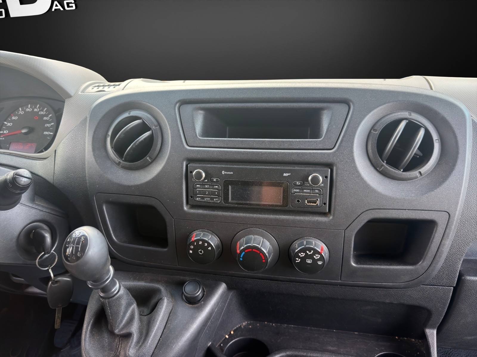 RENAULT Master T28 2.3dCi L1H1-image-10
