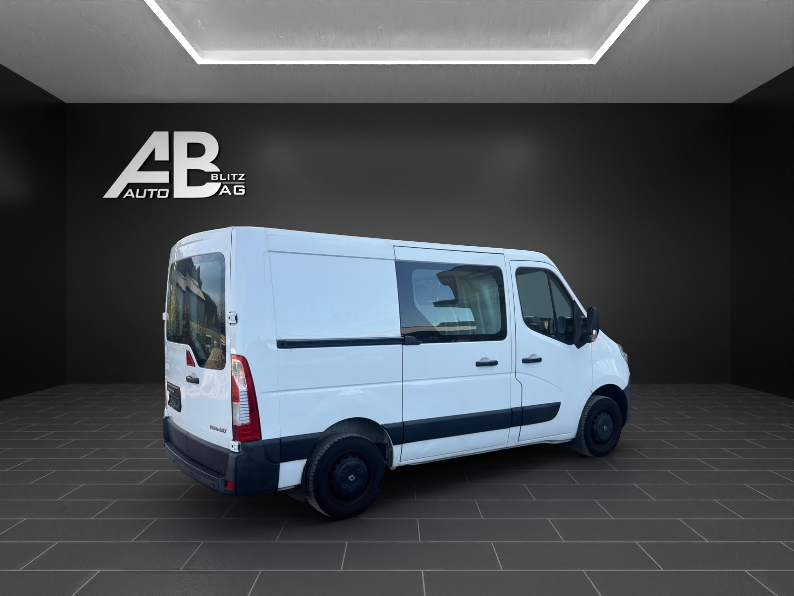 RENAULT Master T28 2.3dCi L1H1-image-4