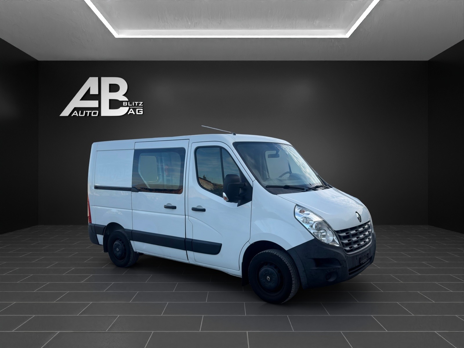 RENAULT Master T28 2.3dCi L1H1-image-5