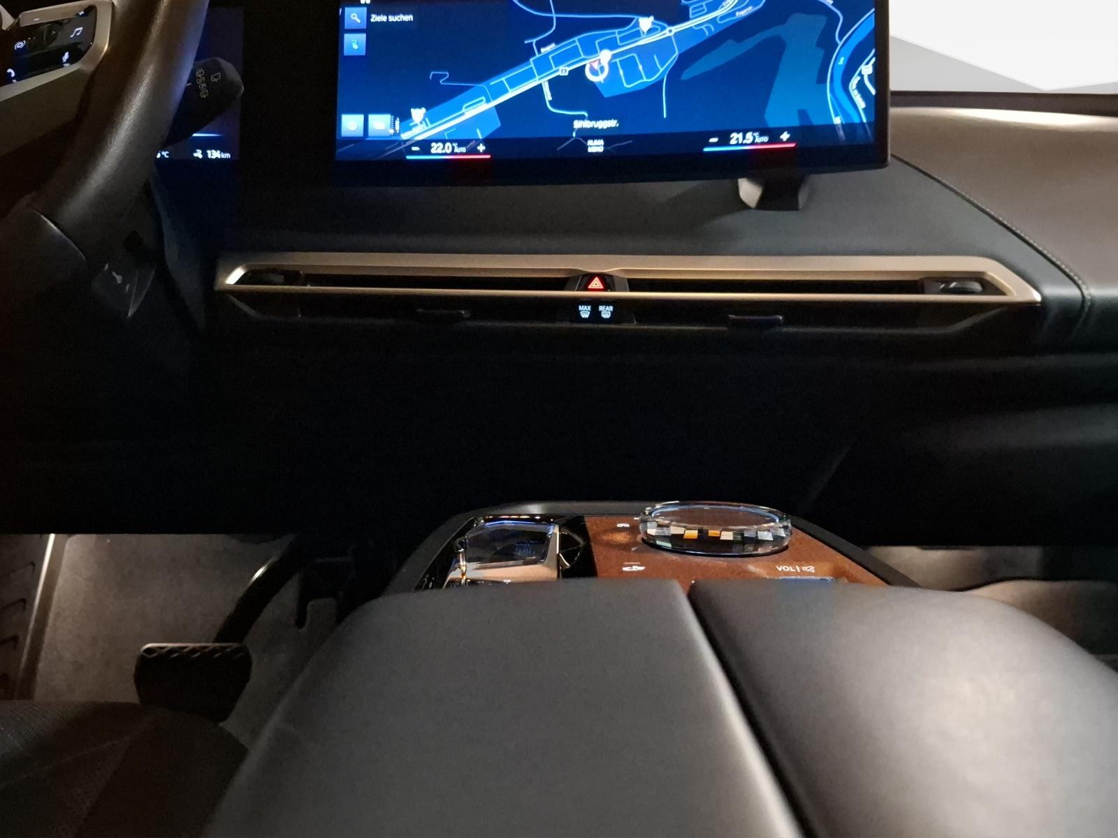 BMW iX I20 xDrive50-image-12