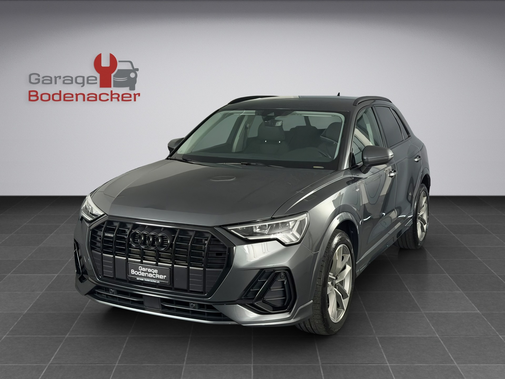 AUDI Q3 35 TDI S line quattro S-tronic-image-2