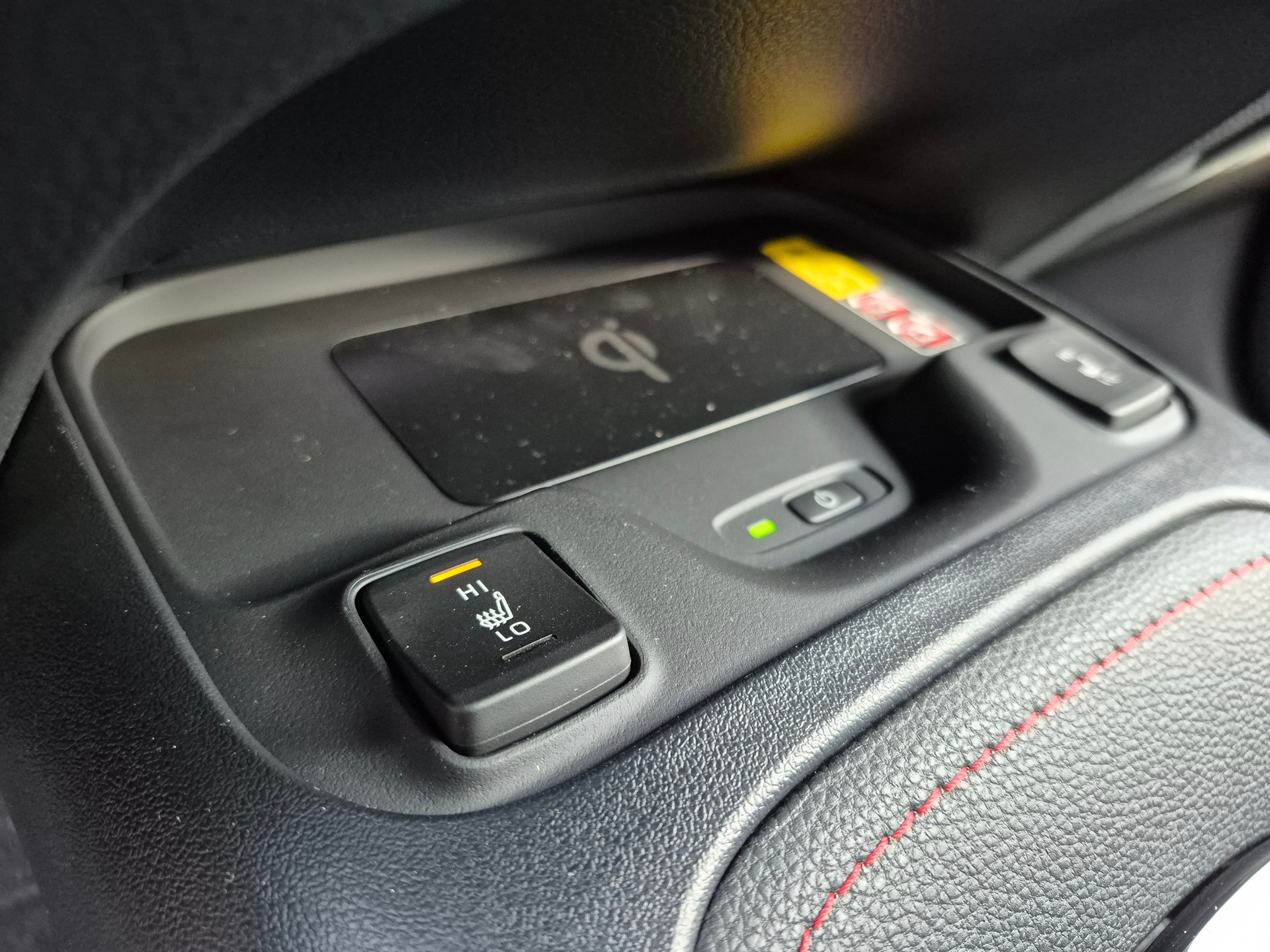 TOYOTA Corolla Touring Sports 2.0 HSD GR Sport e-CVT-image-17