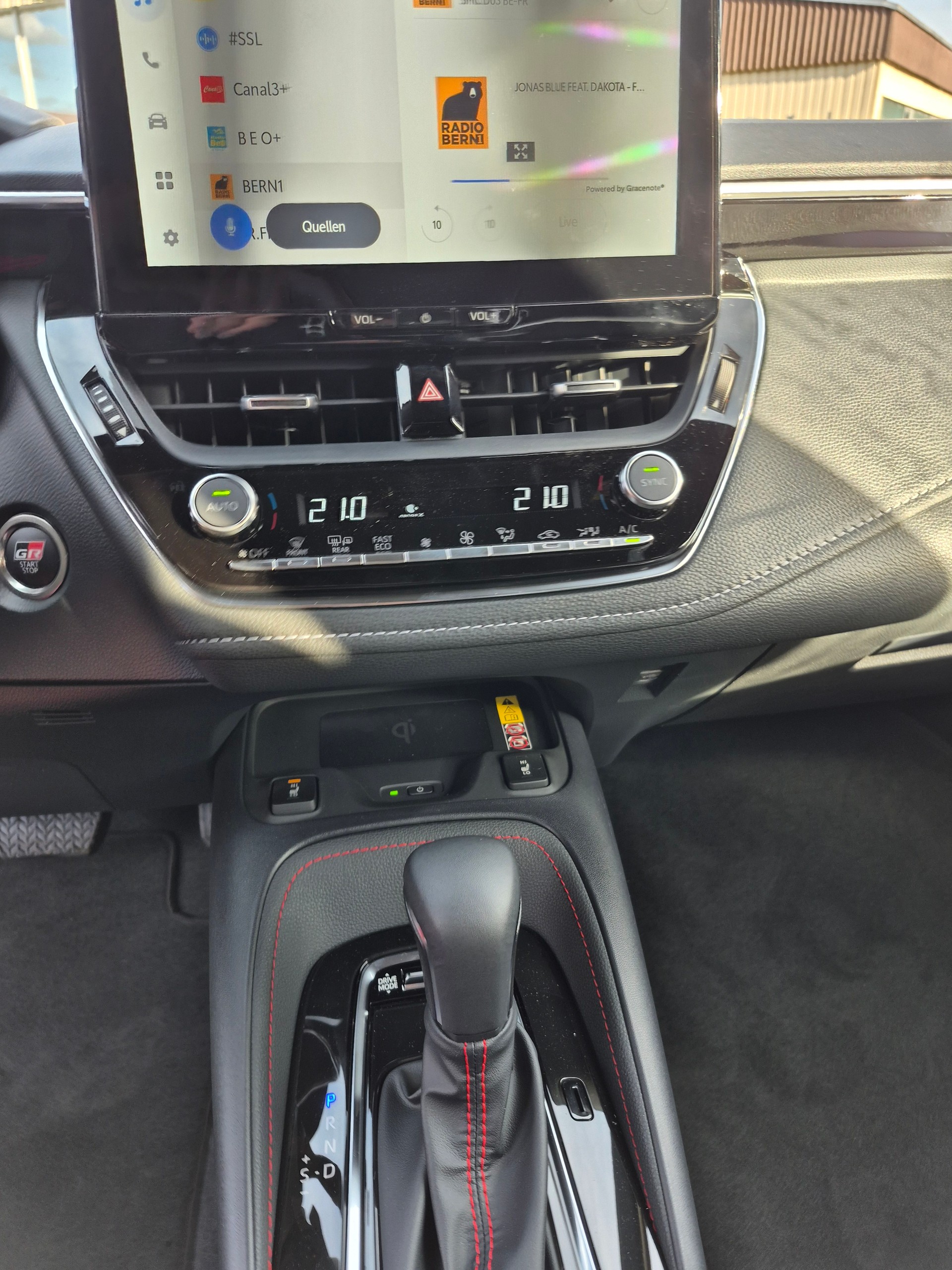 TOYOTA Corolla Touring Sports 2.0 HSD GR Sport e-CVT-image-19