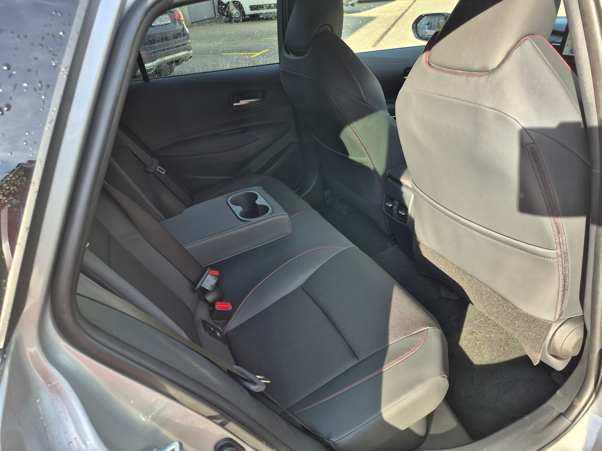 TOYOTA Corolla Touring Sports 2.0 HSD GR Sport e-CVT-image-12
