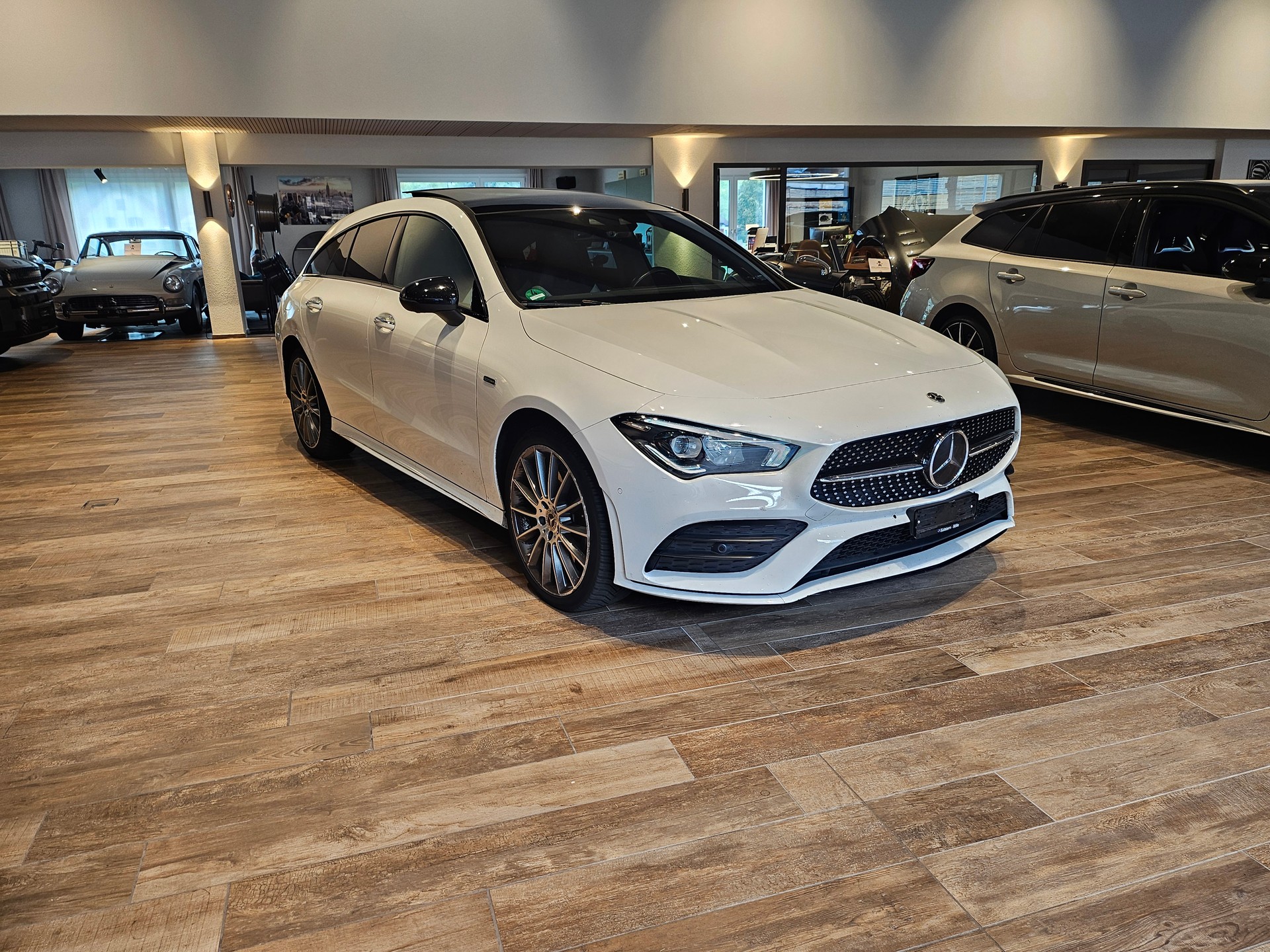 MERCEDES-BENZ CLA Shooting Brake 250 e 8G-DCT AMG Line🔥NP.82'000🔥-image-4