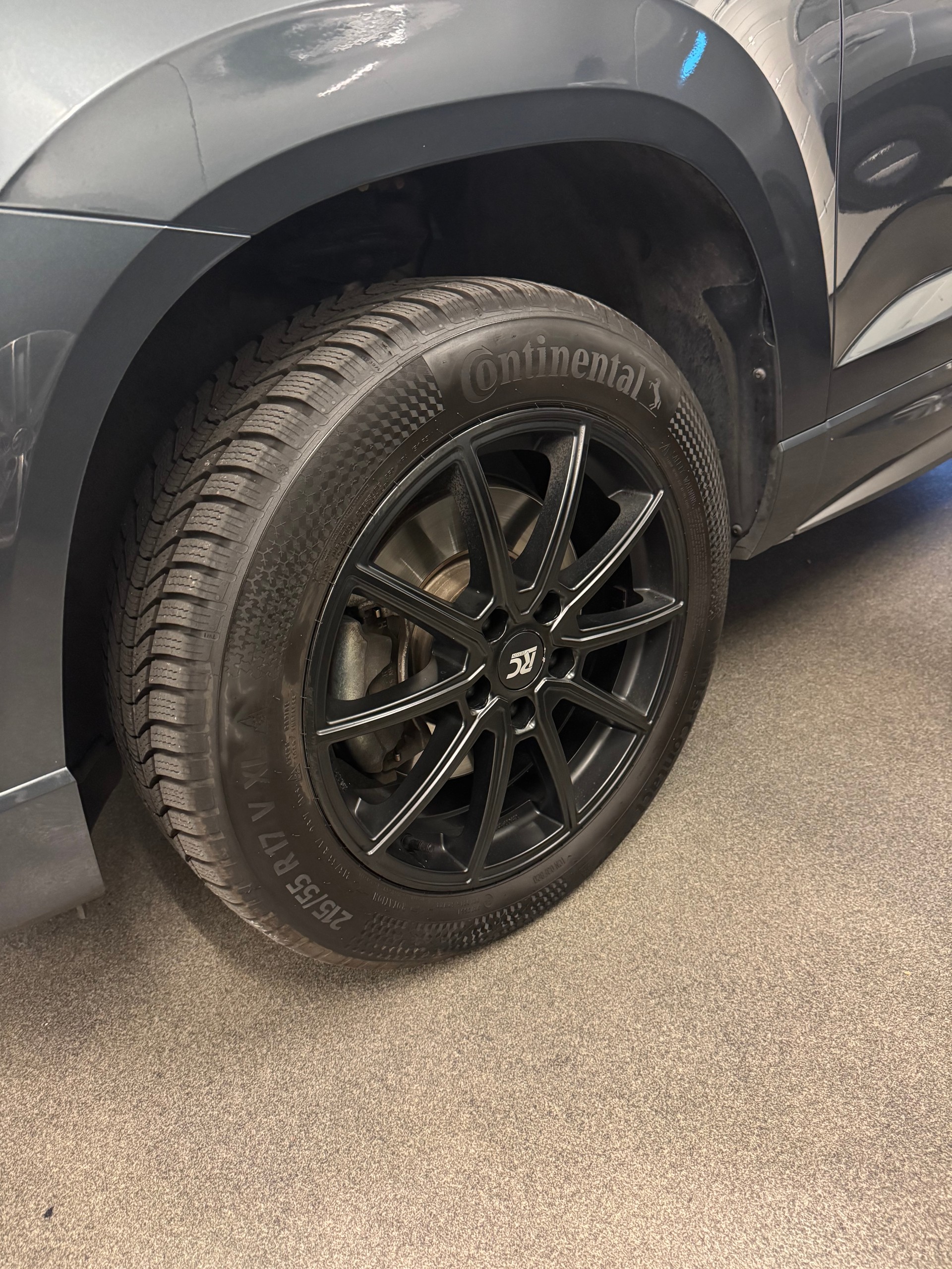 SKODA 2.0 TSI SportLine DSG 4x4-image-4