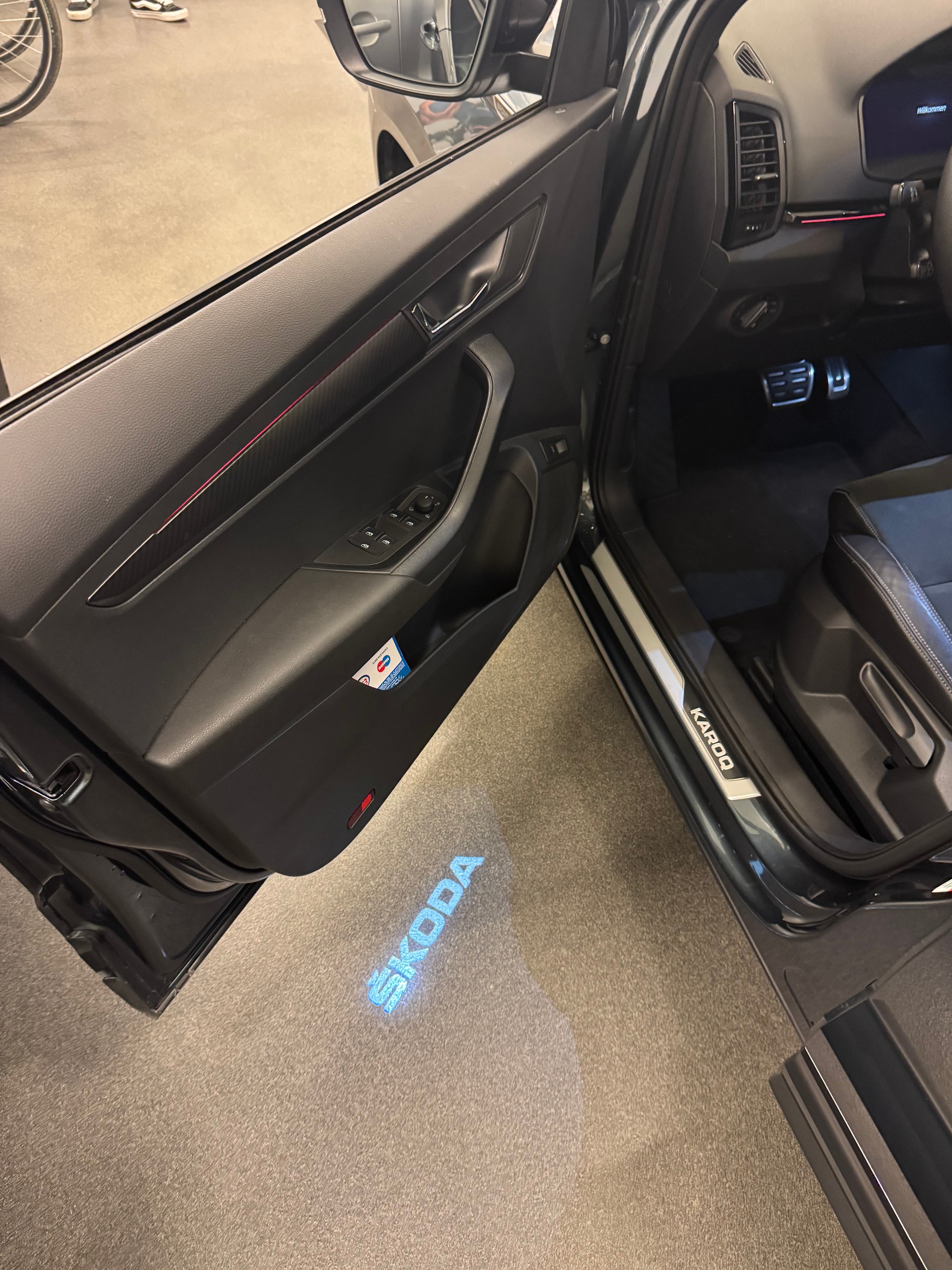 SKODA 2.0 TSI SportLine DSG 4x4-image-5