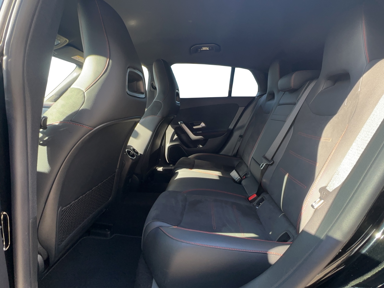 MERCEDES-BENZ CLA SB 250 AMG Line 4M 7G-image-17
