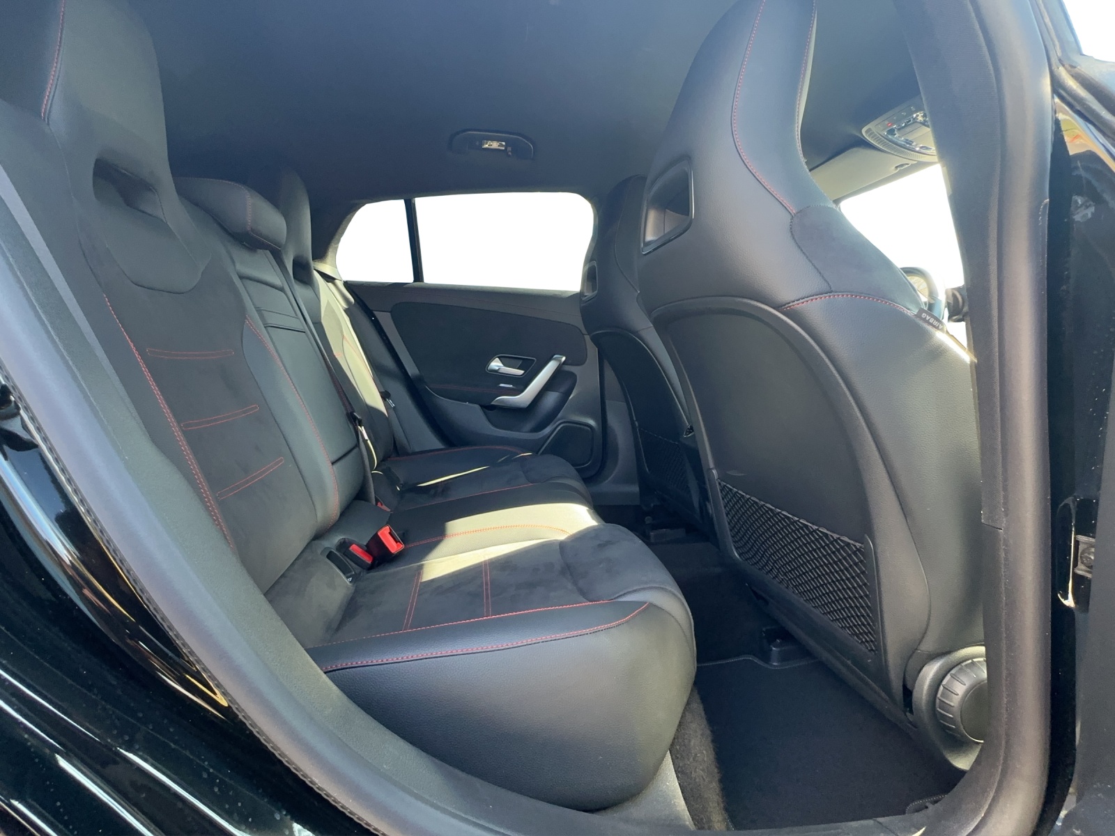 MERCEDES-BENZ CLA SB 250 AMG Line 4M 7G-image-18