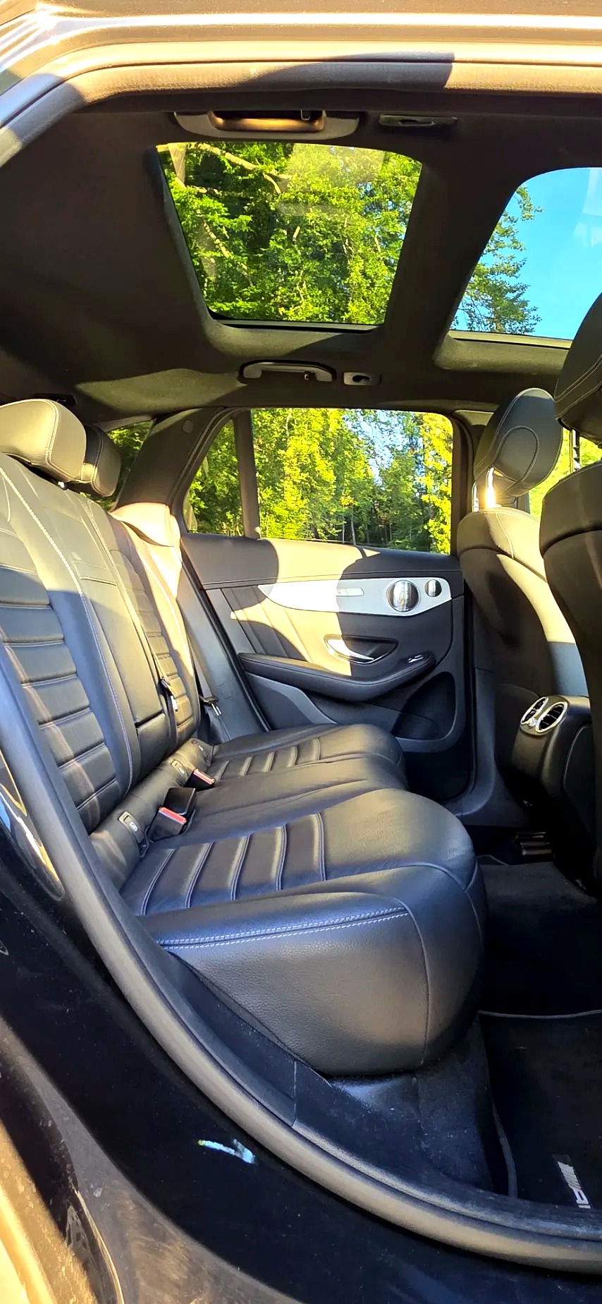 MERCEDES-BENZ GLC 300 e AMG Line Plus 4Matic 9G-Tronic-image-11