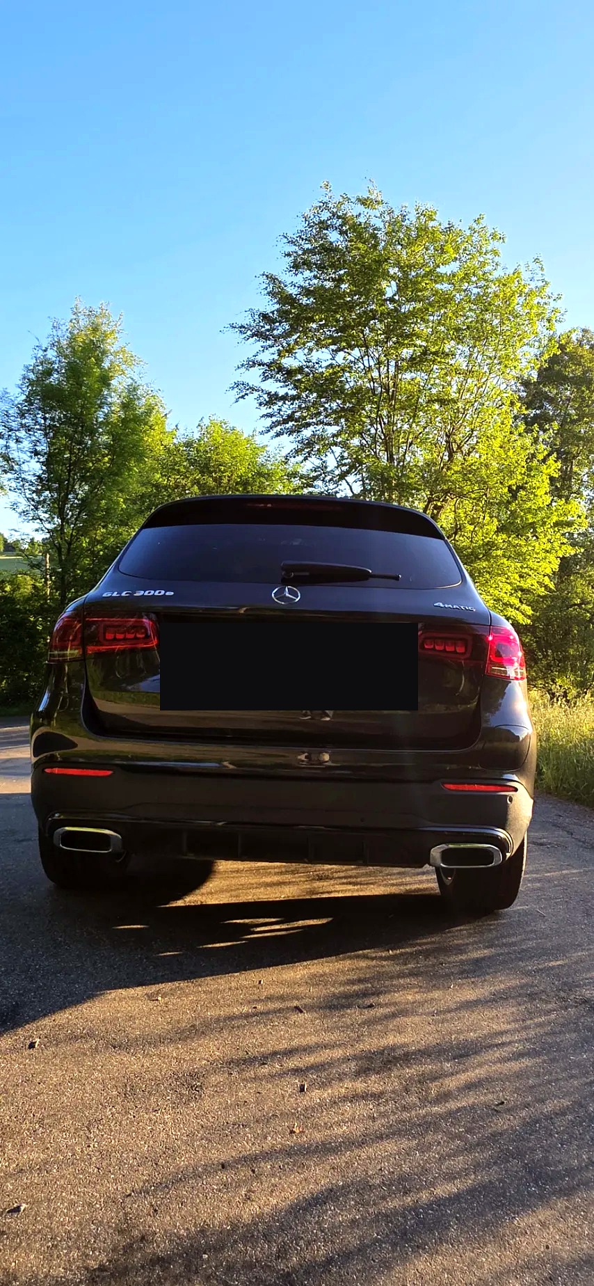 MERCEDES-BENZ GLC 300 e AMG Line Plus 4Matic 9G-Tronic-image-8
